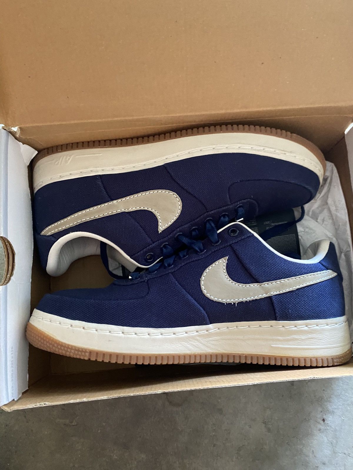 Nike RARE Nike Air Force 1 Size US 10.5 / EU 43-44 - 1 Thumbnail