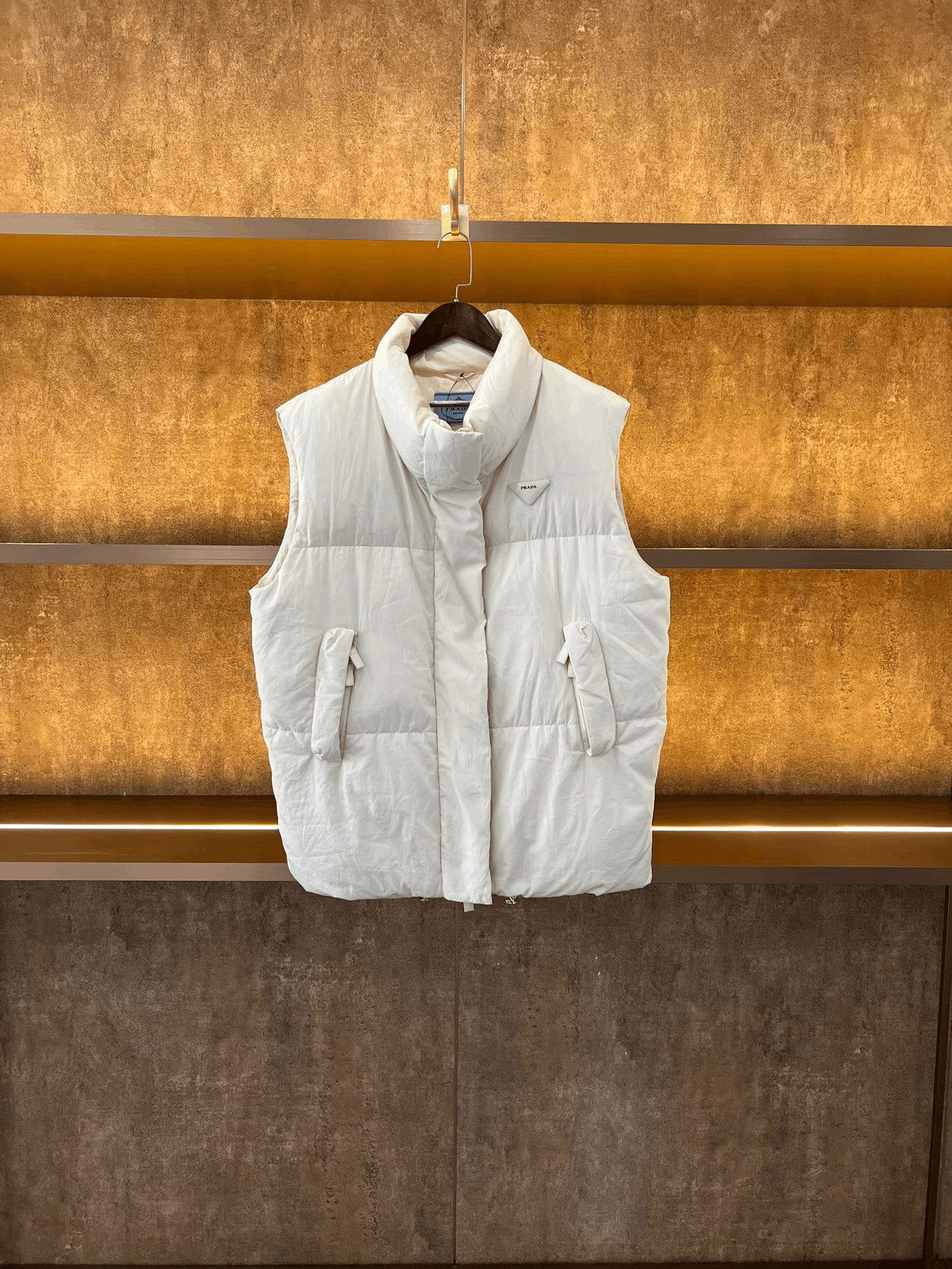 Prada Prada Milk White Down Vest Size S / US 4 / IT 40 - 1 Thumbnail