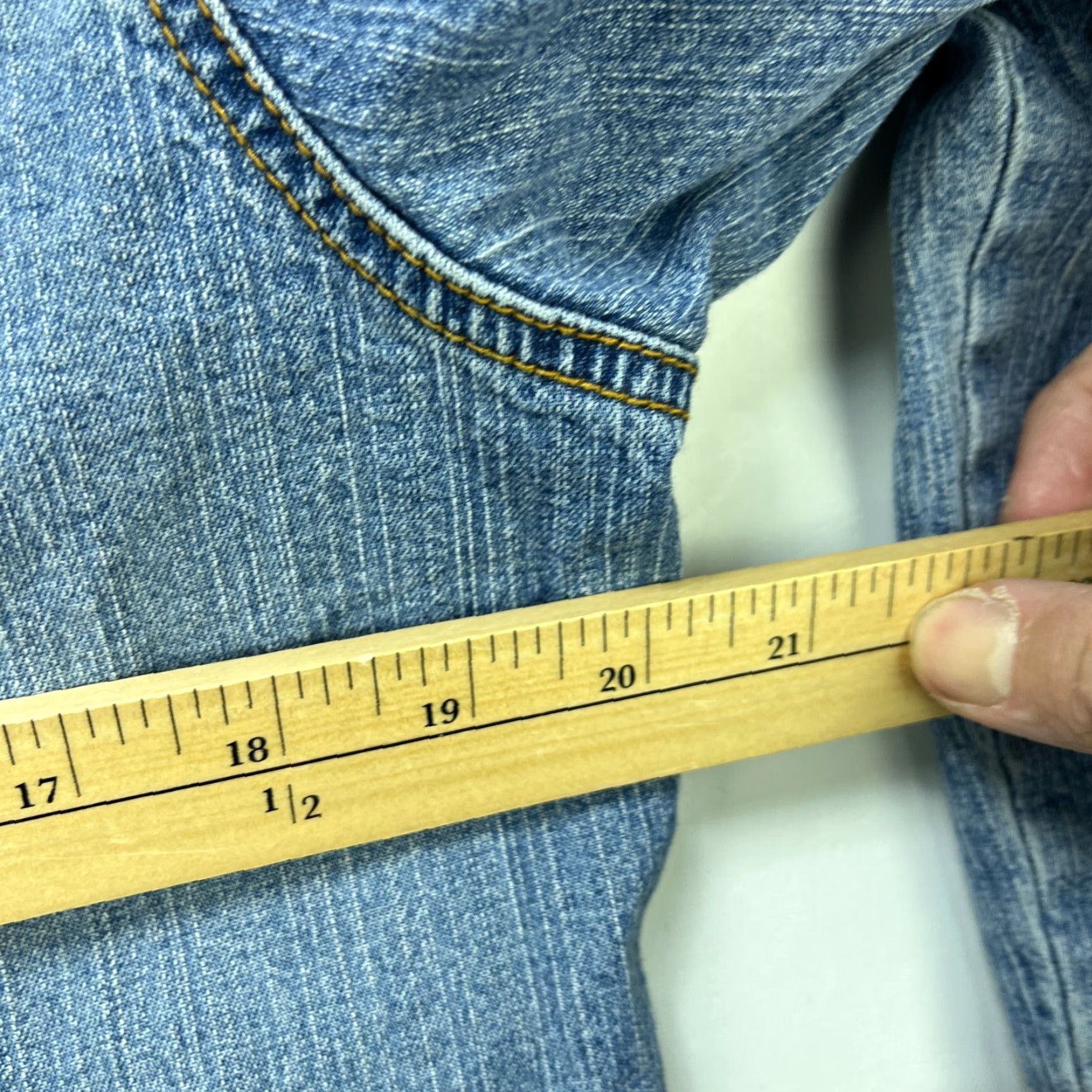 Levi's VINTAGE Levi's Denim Jacket Womens L Blue Denim Jacket Womens L Jeans Jacket Size L / US 10 / IT 46 - 6 Thumbnail