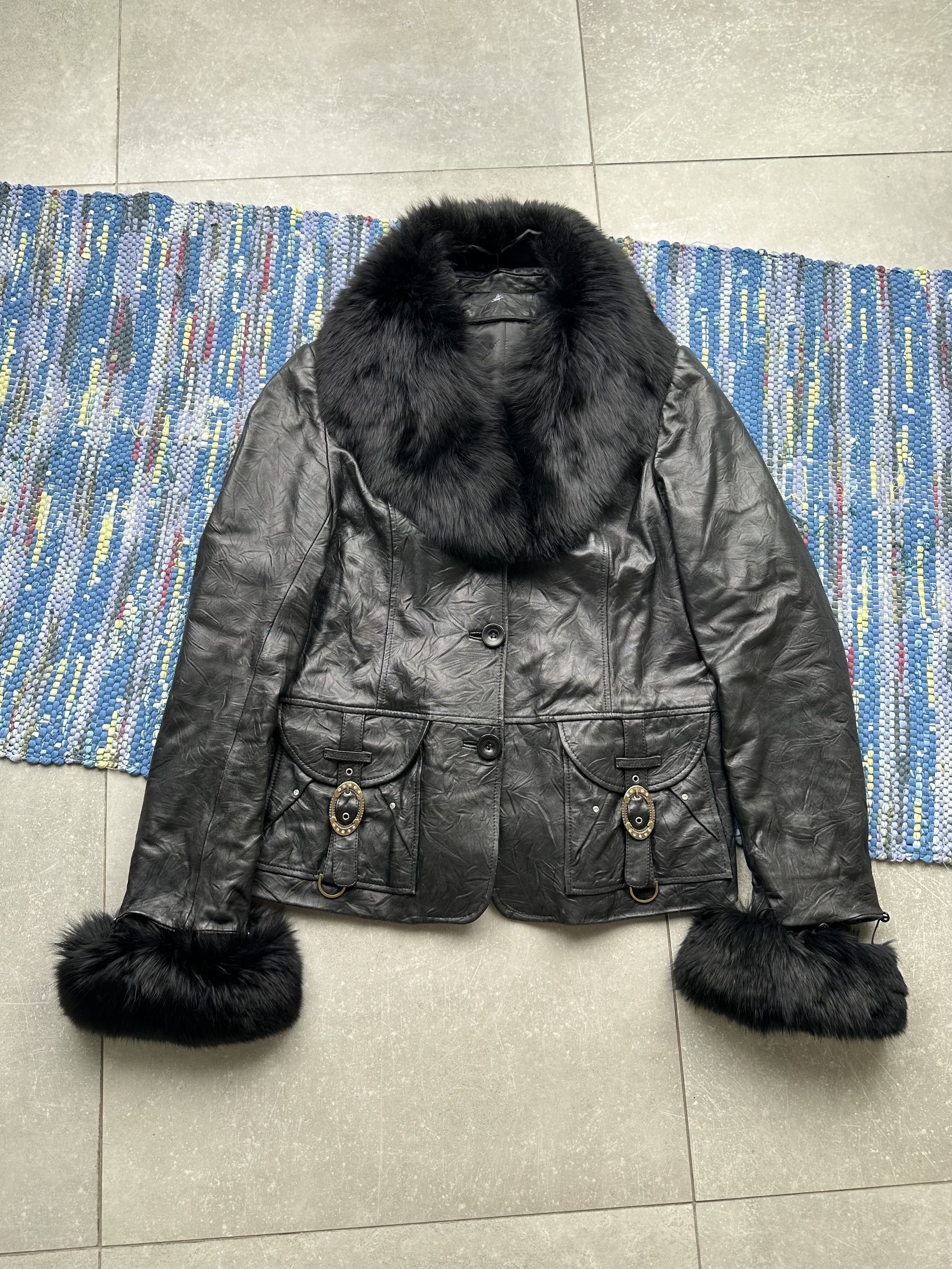 image of Vintage Real Fur Neck Leather Jacket in Black, Women's (Size Medium)