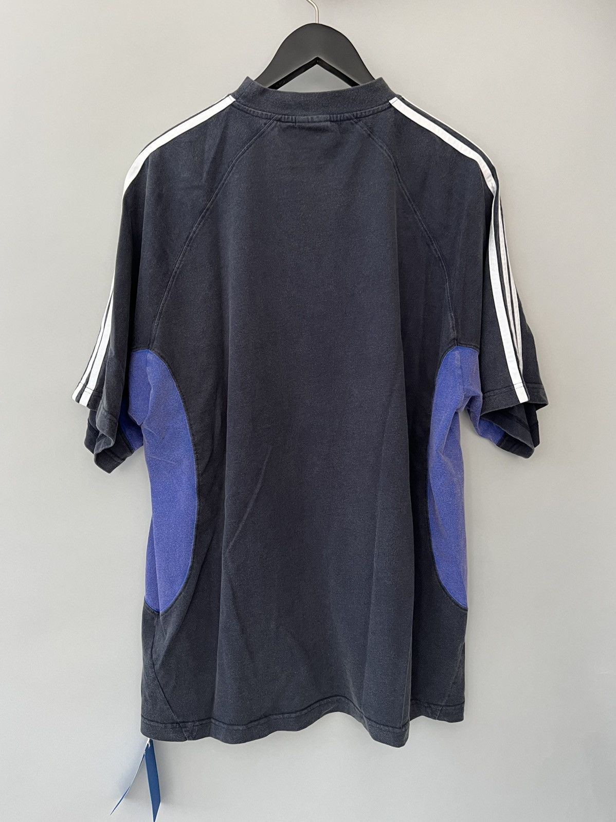 Adidas × Balenciaga 🍎$1.1K VALUE🍎Balenciaga x Adidas Vintage Jersey T-Shirt Size US M / EU 48-50 / 2 - 3 Thumbnail