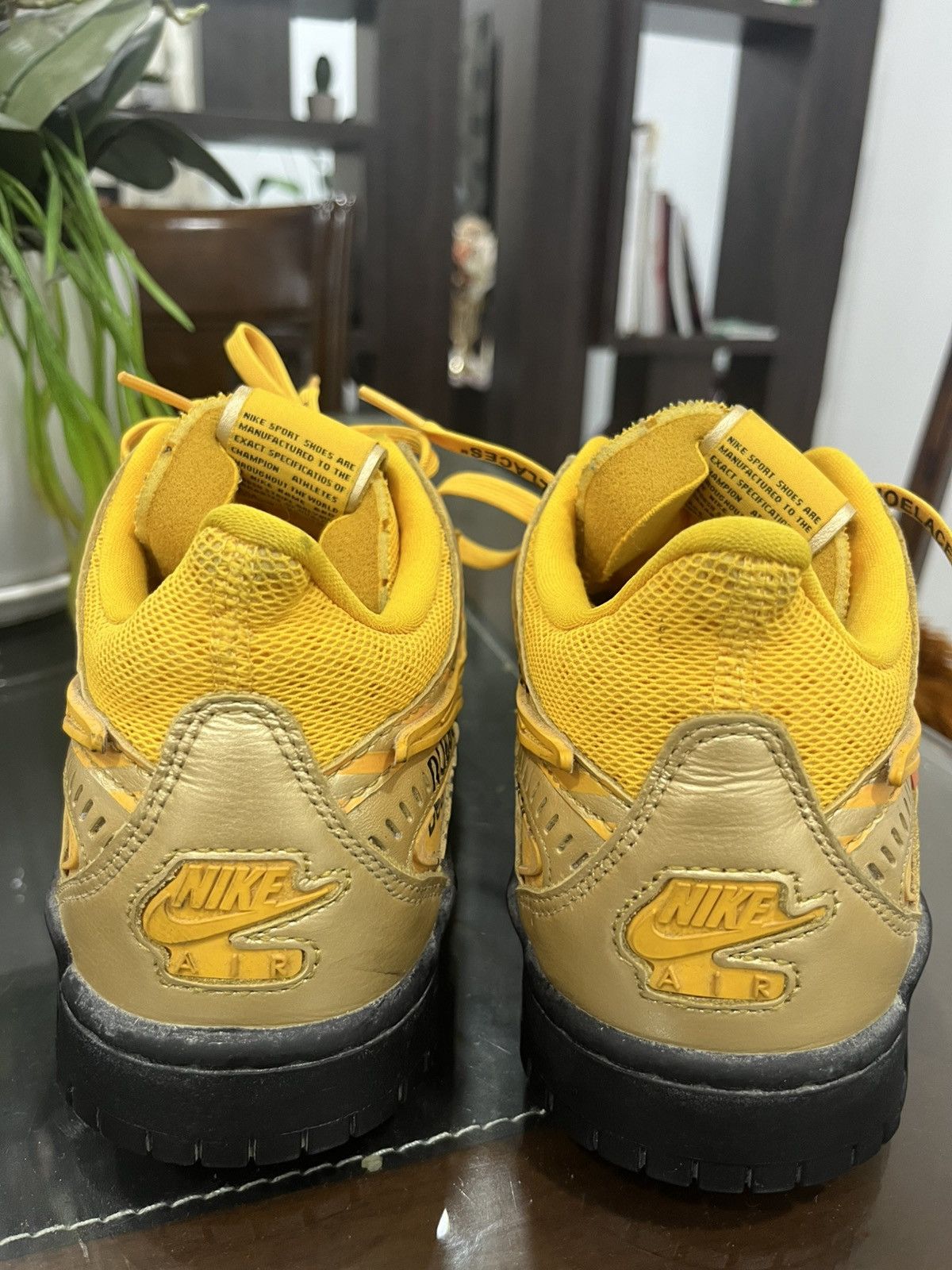Nike × Off-White Nike Off White Rubber Dunk University Gold Size US 10 / EU 43 - 7 Thumbnail