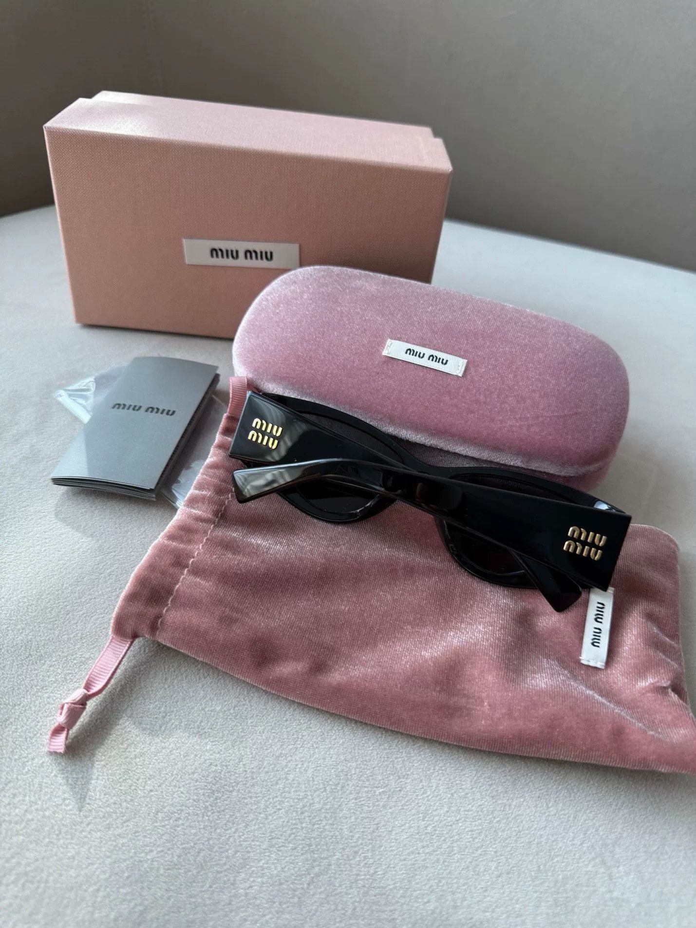 Miu Miu Miumiu Retro Cat-Eye Sunglasses Size ONE SIZE - 1 Thumbnail