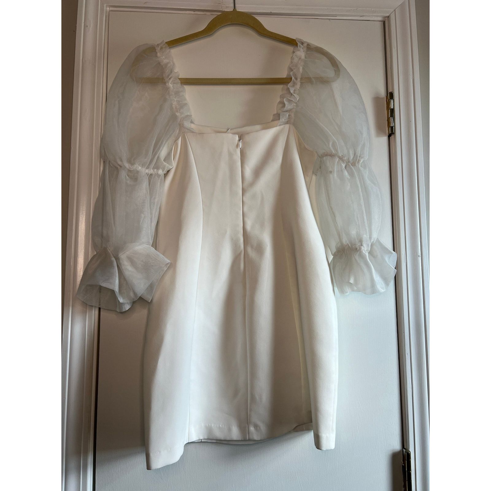 Amanda Uprichard NWT Amanda Uprichard Tia Dress White Puff Sleeve Sz S Revolv Size S / US 4 / IT 40 - 8 Thumbnail