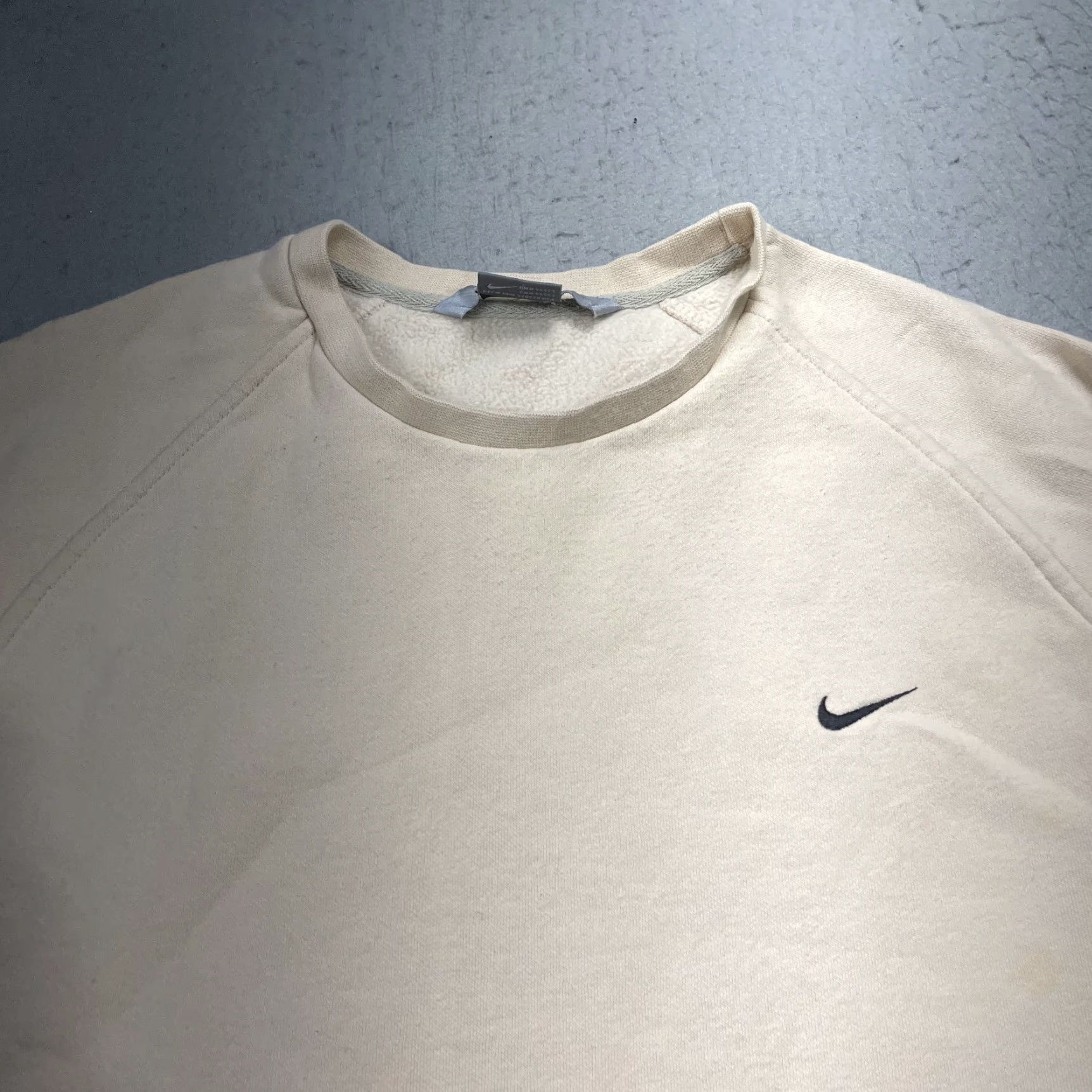 Nike VINTAGE Nike Sweatshirt Mens XL Oatmeal Beige Crewneck 90s NSW Nike Sportswear Logo Embroidered Cotton Polyester Fleece Pullover Size US XL / EU 56 / 4 - 2 Thumbnail