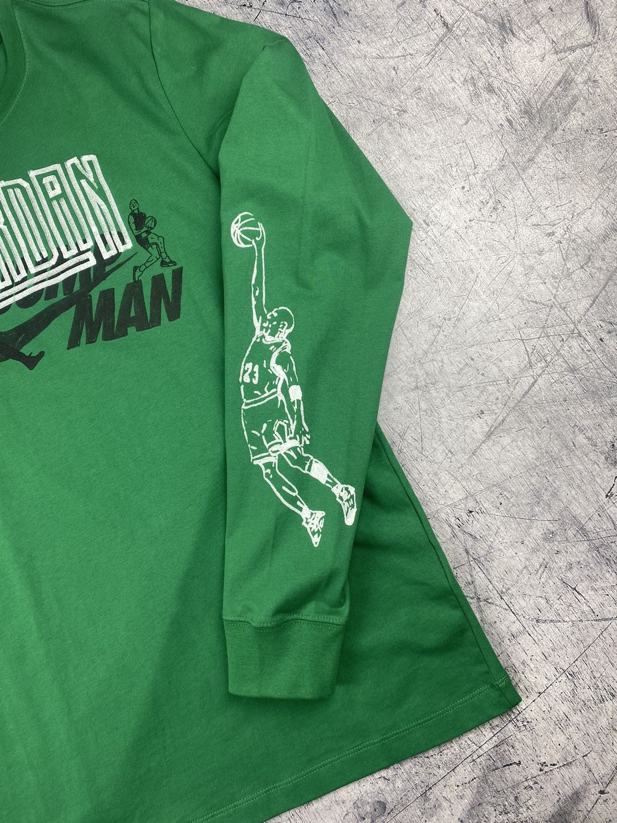 Jordan Brand × Nike Nike Air Jordan Big Logo Long Sleeve Size S Size US S / EU 44-46 / 1 - 4 Thumbnail