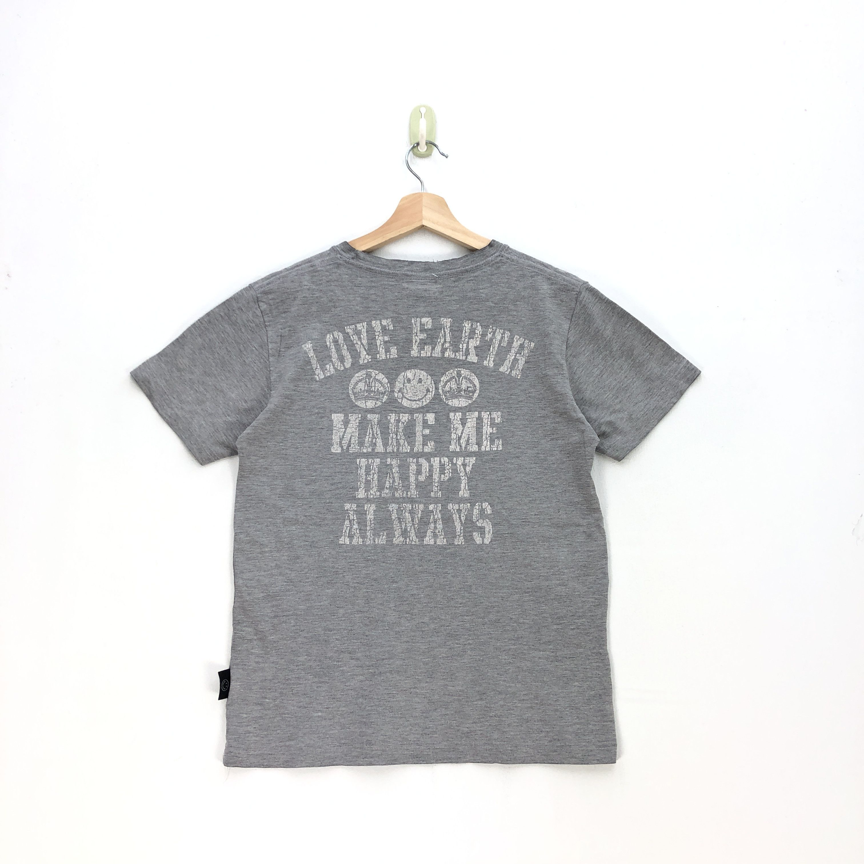 Japanese Brand × Vintage Vintage 90s Smile Cigarettes Tshirt Love Earth Japanese Tee Size US S / EU 44-46 / 1 - 2 Thumbnail