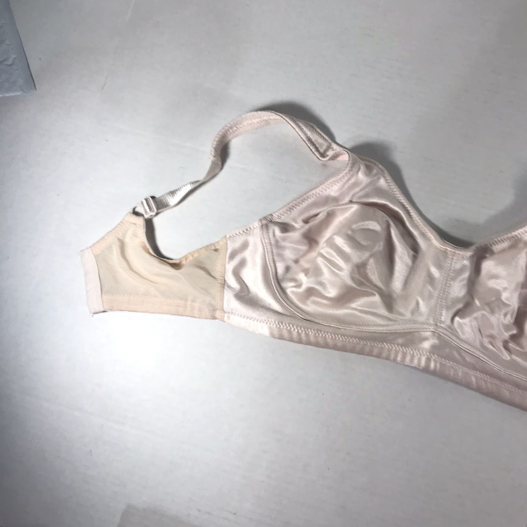 Vintage Breezies Pink Push Up Bra Women's Size 36DD Underwired Lightly Lined Vicegrade Size ONE SIZE - 3 Thumbnail