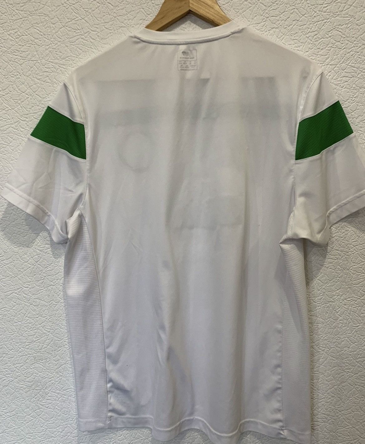 New Balance CELTIC NEW BALANCE 2016 TRAINING JERSEY SOCCER FOOTBALL Size US XL / EU 56 / 4 - 11 Thumbnail