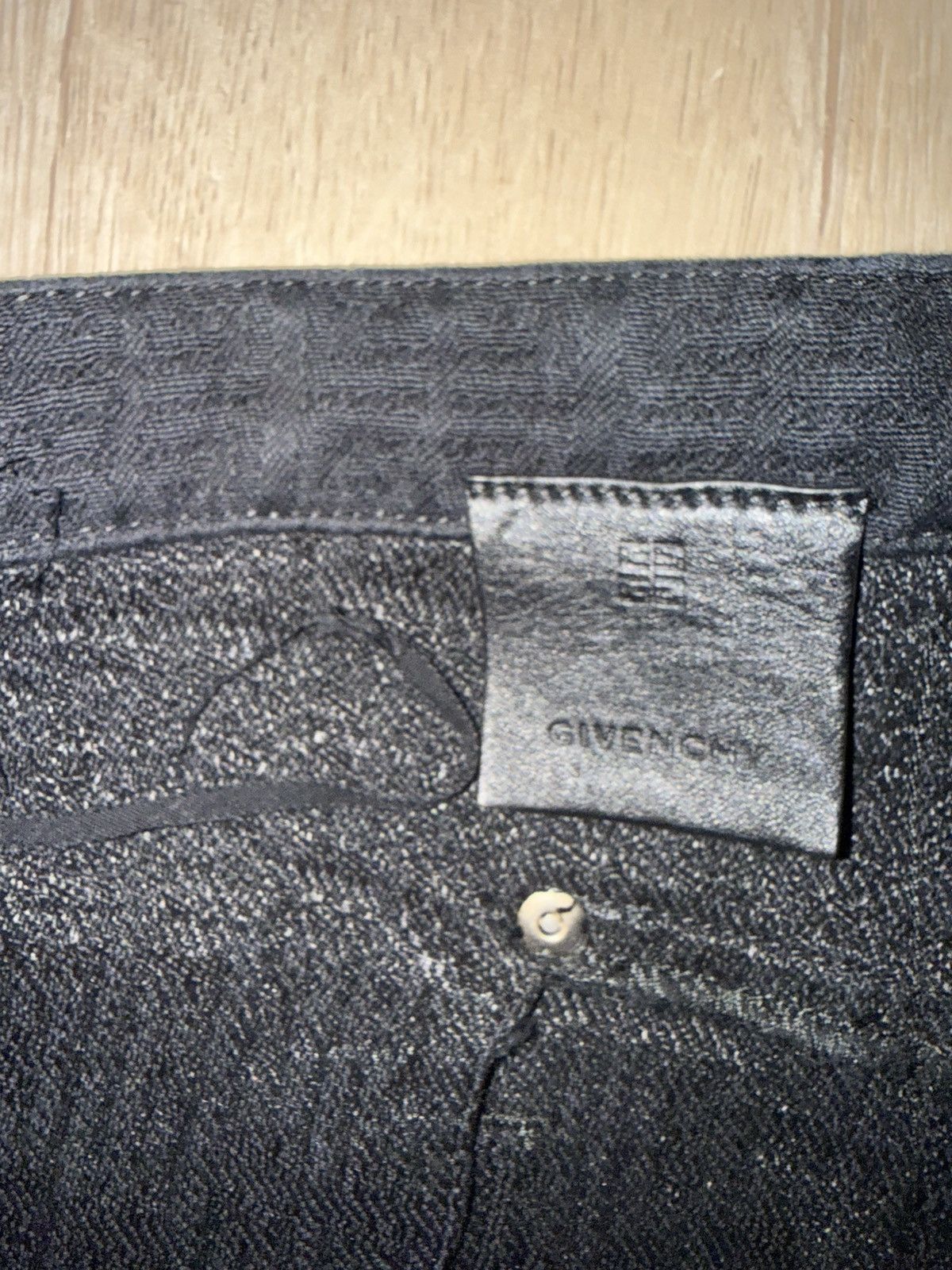 Givenchy Givenchy Waxed Monogram Jeans Size US 34 / EU 50 - 6 Thumbnail