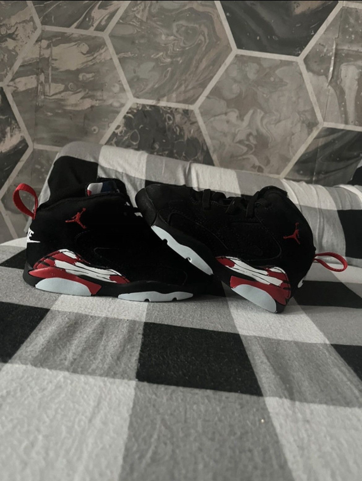 Jordan Brand Jordans size Size US 8.5 / EU 41-42 - 6 Thumbnail