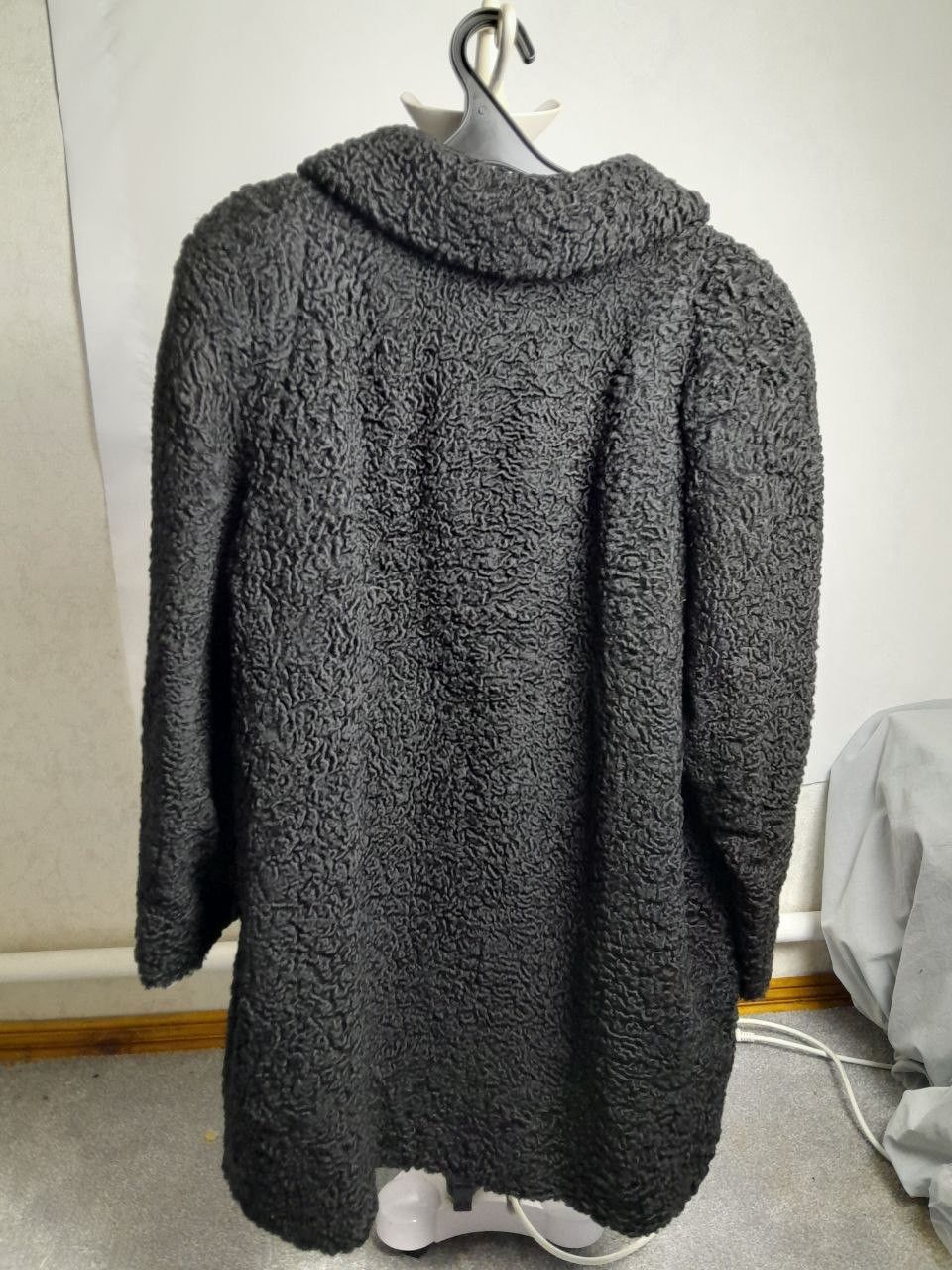Other Vintage Astrakhan (Karakul) Lamb Fur Coat Size XL Size XL / US 12-14 / IT 48-50 - 7 Thumbnail