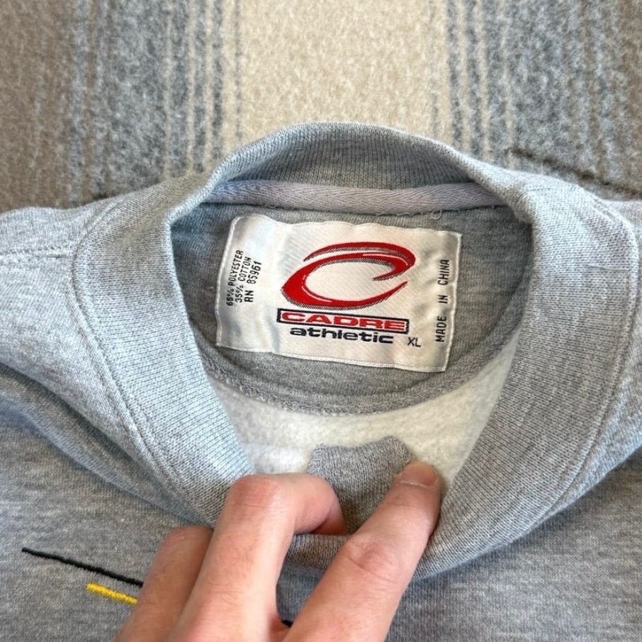 Vintage VINTAGE Minnesota Golden Gophers Embroidered Crewneck Sweatshirt XL Men Cadre Gray Crew Neck 90s College Sports Pullover Sweatshirt Size US XL / EU 56 / 4 - 2 Thumbnail