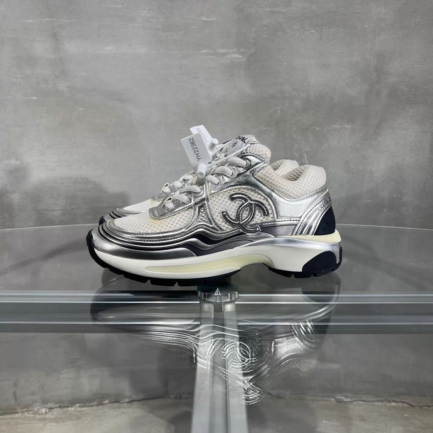 Chanel CHANEL Silver Horn King Women's Pumps 35 Size US 4.5 / IT 34.5 - 3 Thumbnail