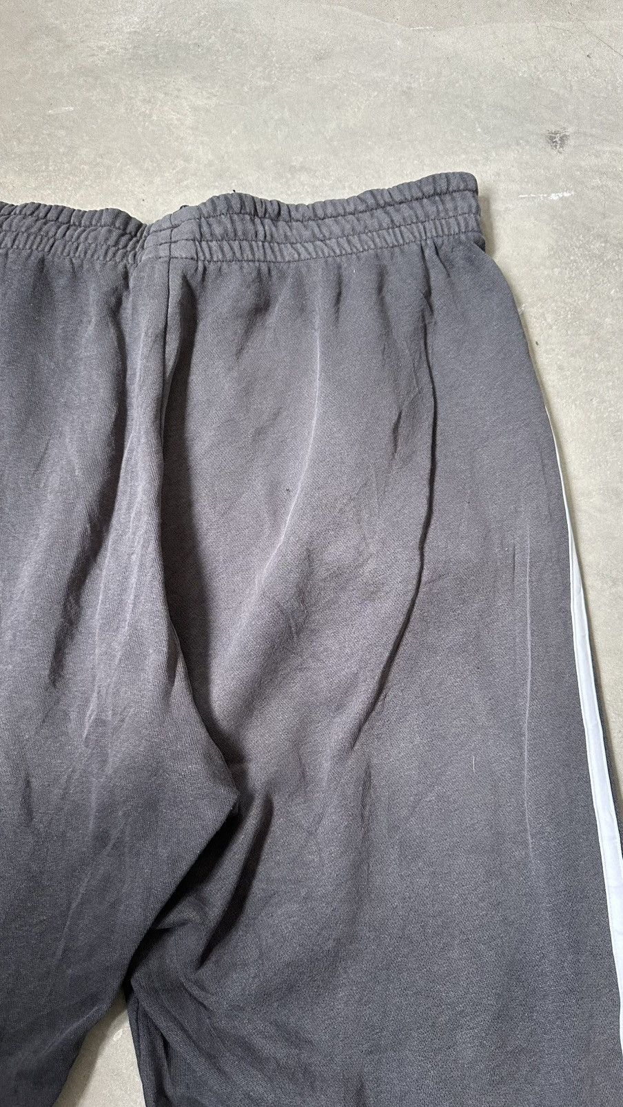 Adidas VINTAGE ADIDAS WELL FADED TRACK PANT Size US 38 / EU 54 - 11 Thumbnail