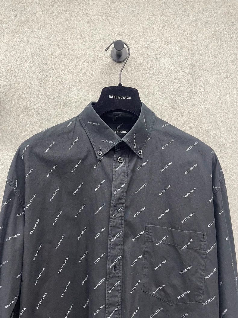 Balenciaga Balenciaga size 38 Black Logo Full Print Casual Shirt~ Siz Size XS / US 0-2 / IT 36-38 - 3 Thumbnail