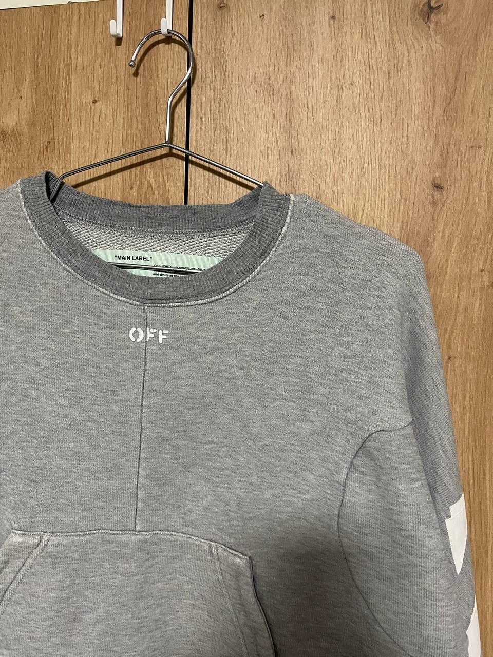 Off-White Off-White Crew Neck Cropped Sweatshirt Stripe Logo 🫆 Size S / US 4 / IT 40 - 2 Thumbnail