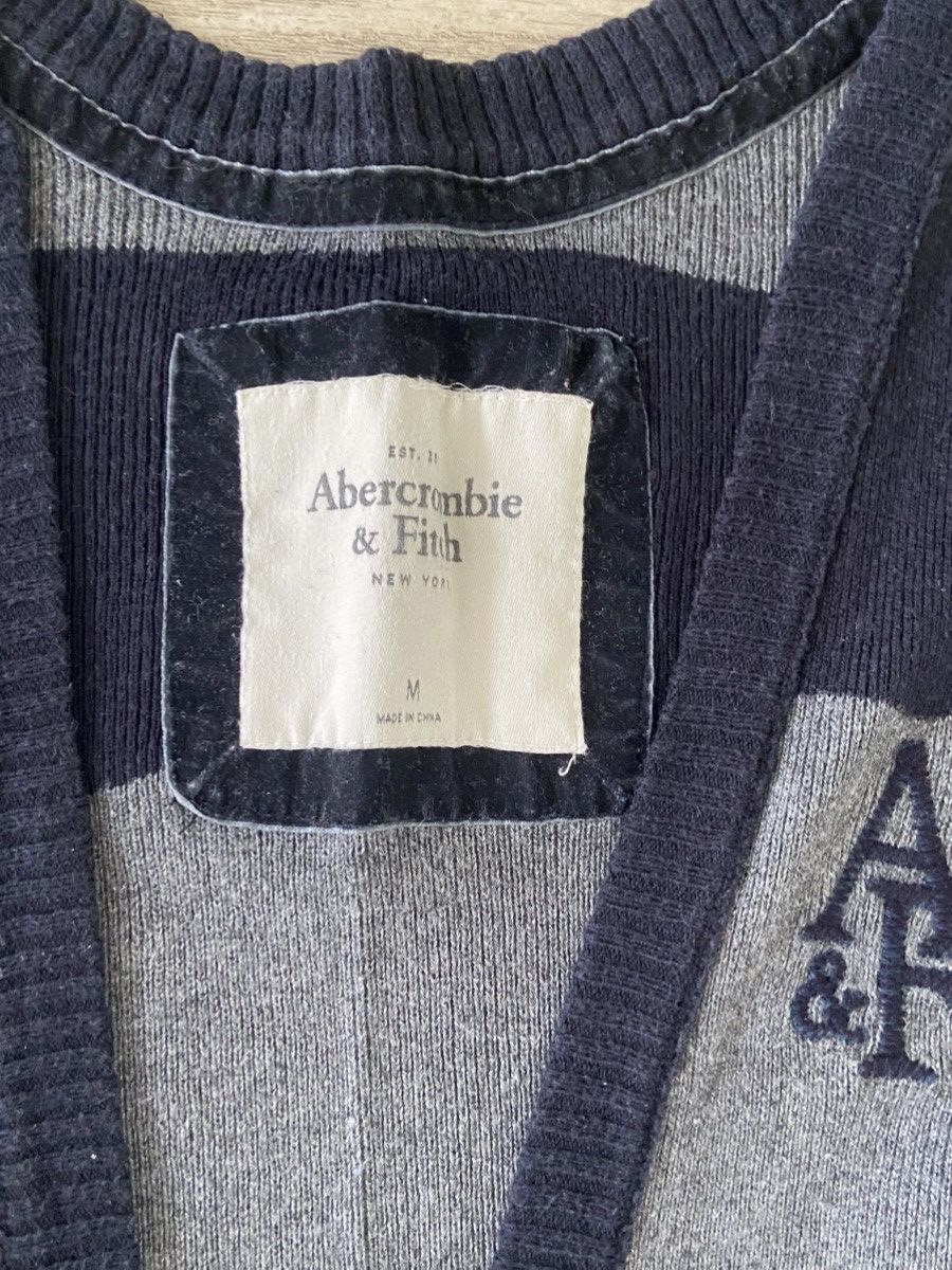 Abercrombie & Fitch Abercrombie & Fitch women’s cardigan. Size: S. Size S / US 4 / IT 40 - 2 Thumbnail