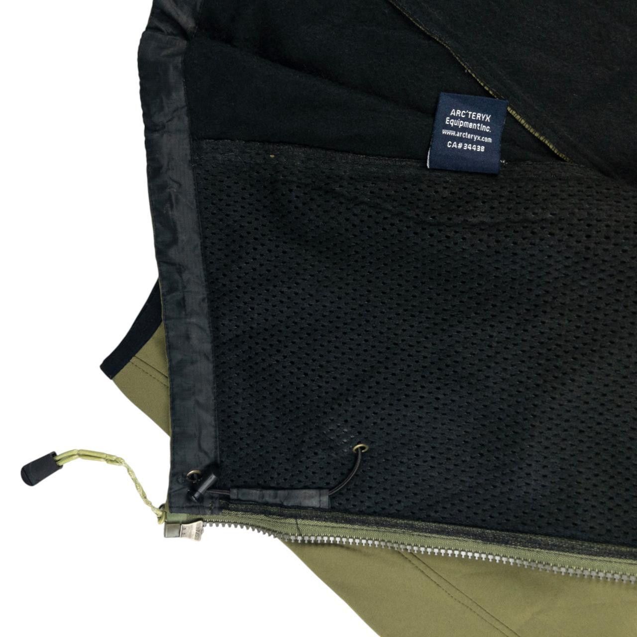Arc'teryx Vintage Arcteryx Zip Up Jacket Size M Size US M / EU 48-50 / 2 - 7 Thumbnail
