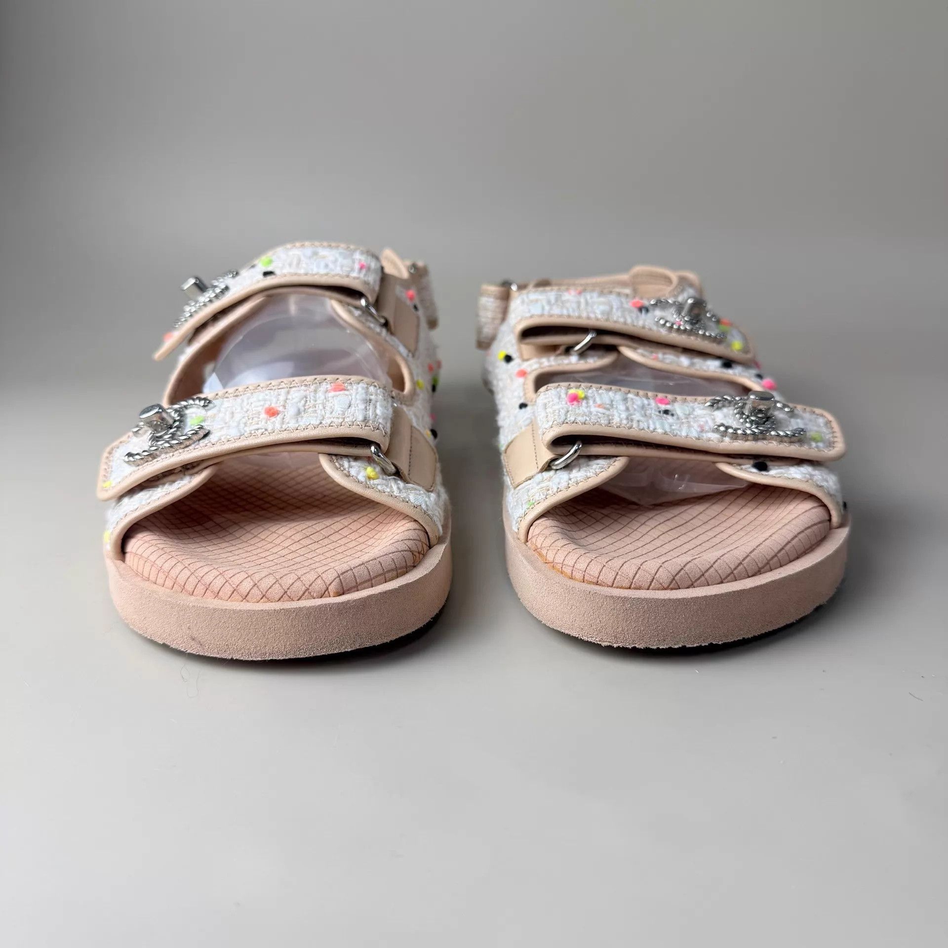 Chanel CHANEL Silver Glitter Woven Double C Sandal 39 New MINT Size US 8.5 / IT 38.5 - 2 Thumbnail