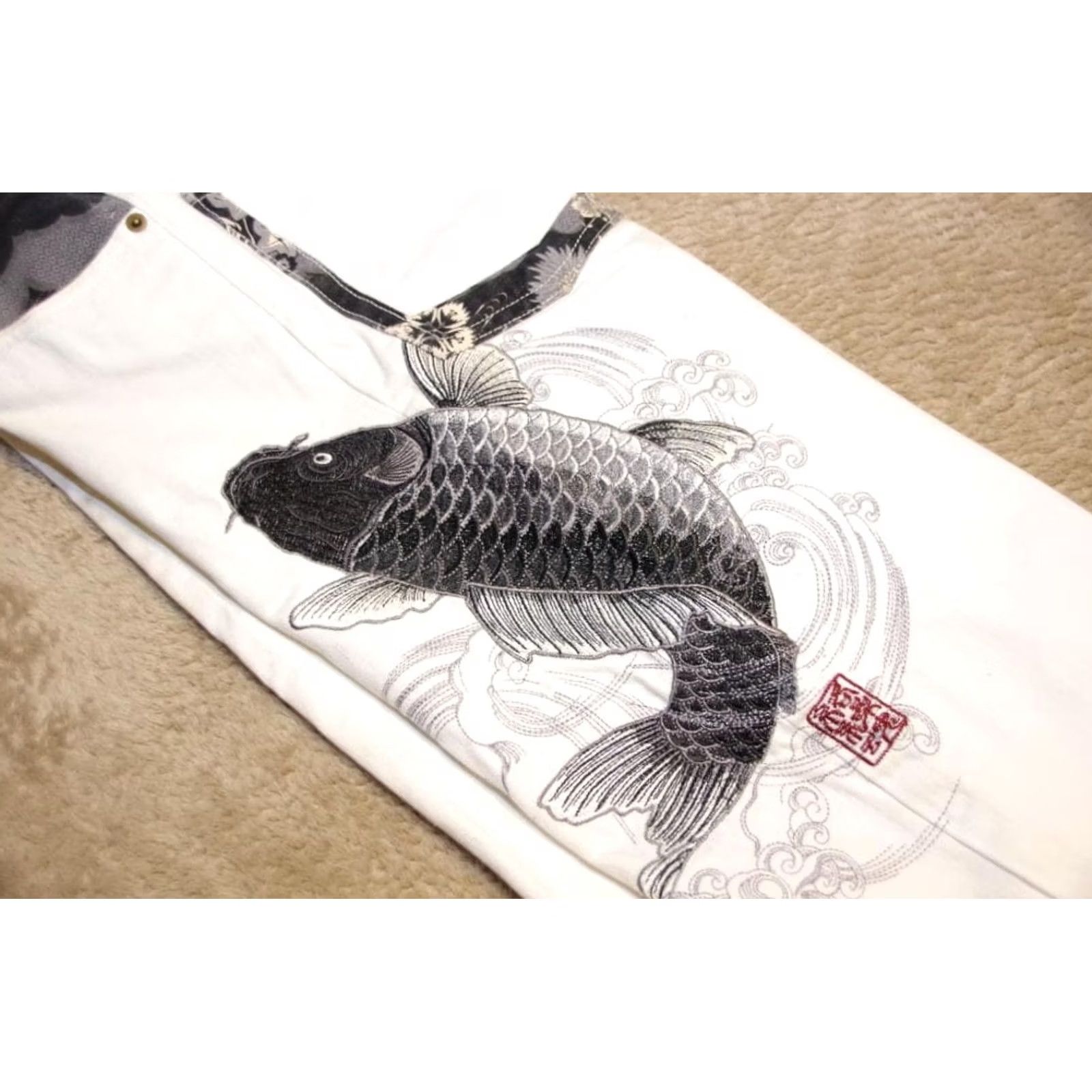Denime Karakuri Tamashii Men's Denim Jeans Pants Carp Koi Embroidered White Size 32 Straight Jeans, White, 32, Men Size US 32 / EU 48 - 4 Thumbnail