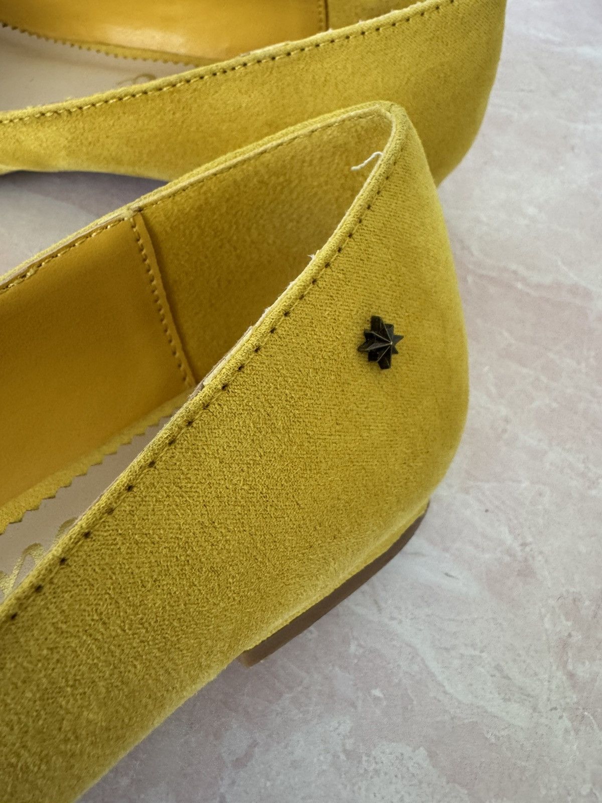 Vintage Callisto Size 6 mustard yellow women’s pointed flats Size US 6 / IT 36 - 4 Thumbnail
