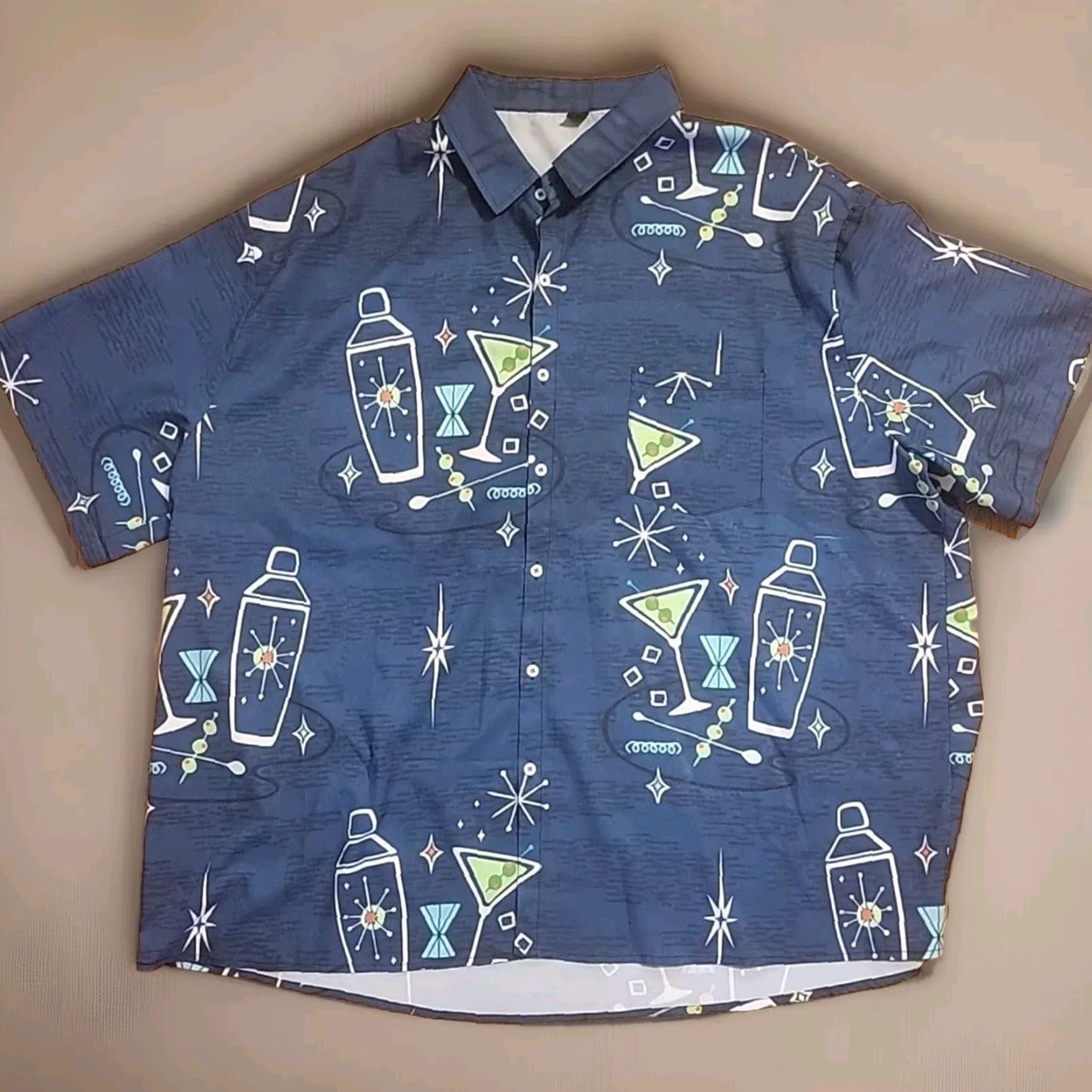 Vintage 4XL Button-Up Shirt Men Blues Satin 60" Chest 4X L Big & Tall Casual Party Cocktail Daiquiri Graphic Print Short Sleeve Size US XXL / EU 58 / 5 - 2 Thumbnail