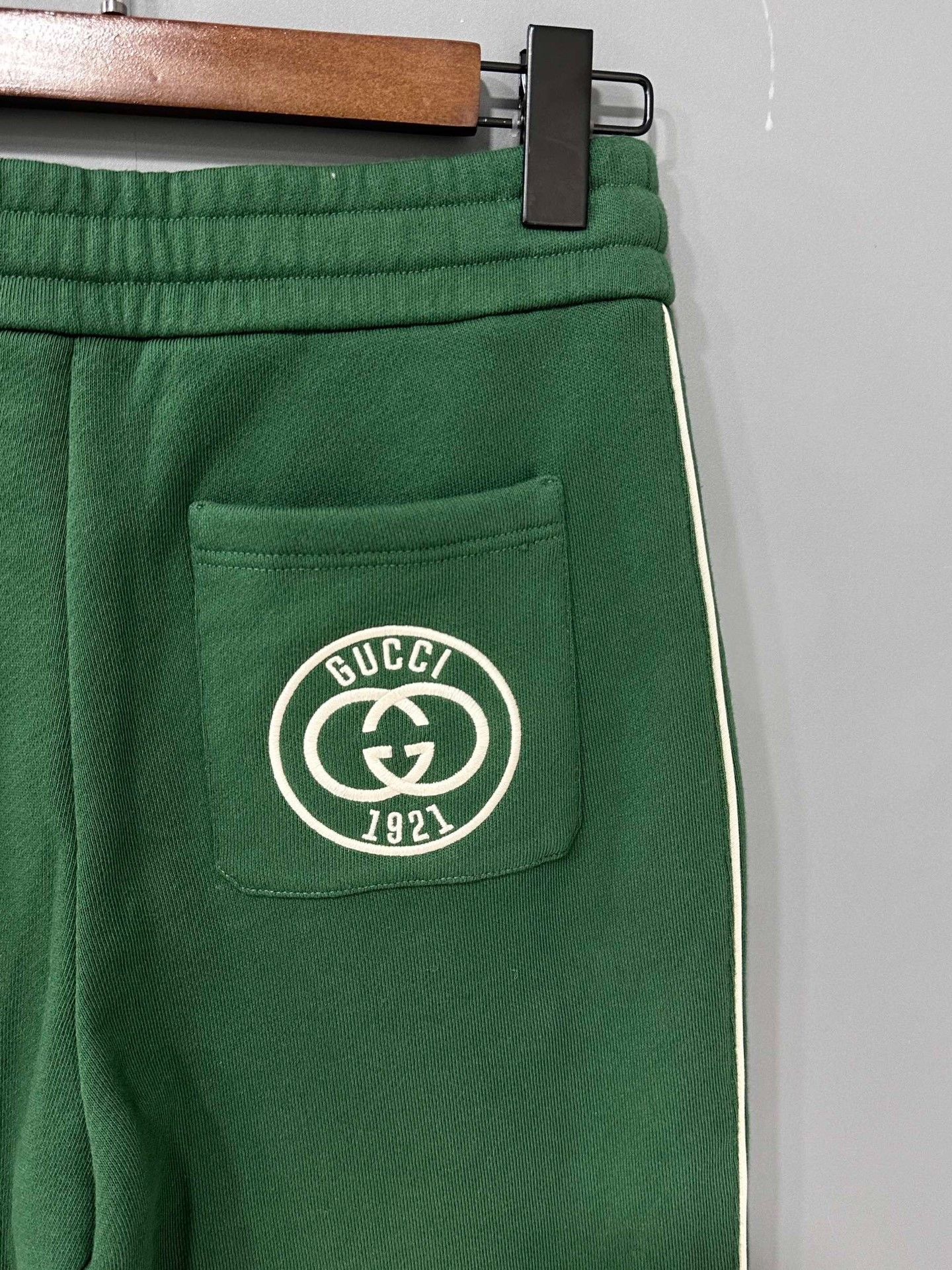 Gucci Gucci embroidered logo side striped casual pants 2501-Nexta Size US 28 / EU 44 - 3 Thumbnail