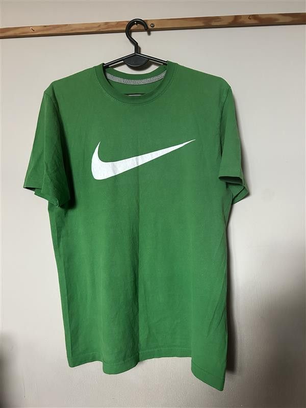 Nike Vintage Men's T-shirt - NIKE - green - S/M - SALE Size US S / EU 44-46 / 1 - 1 Thumbnail