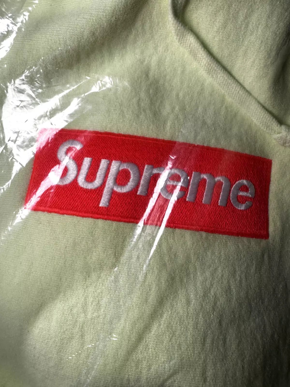 Supreme Supreme Box Logo Hooded Sweatshirt Pale Lime FW17 Size US M / EU 48-50 / 2 - 3 Thumbnail