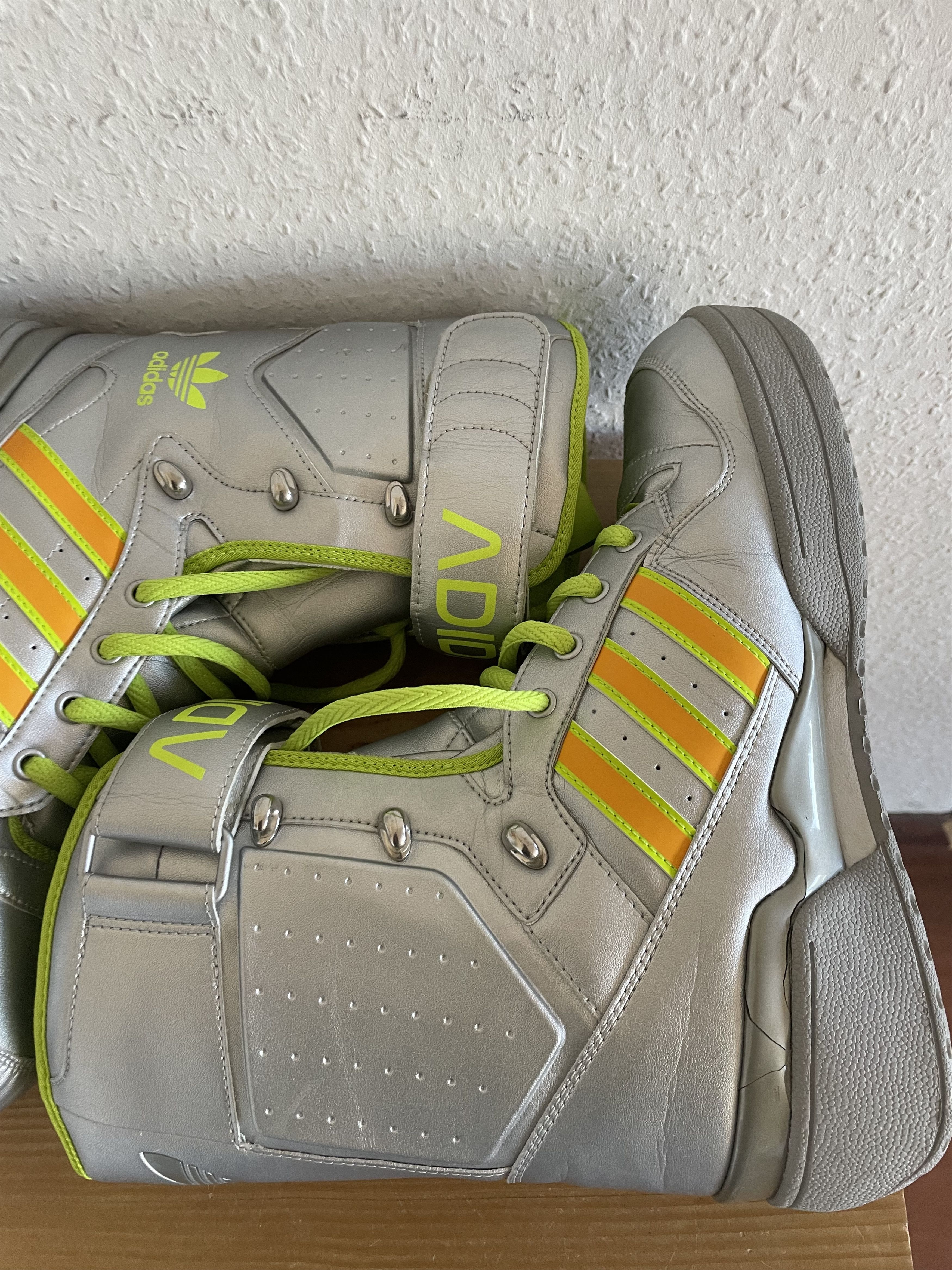 Adidas × Jeremy Scott JS Snow Moon Boot Silver Neon Size US 9.5 / EU 42-43 - 16 Thumbnail