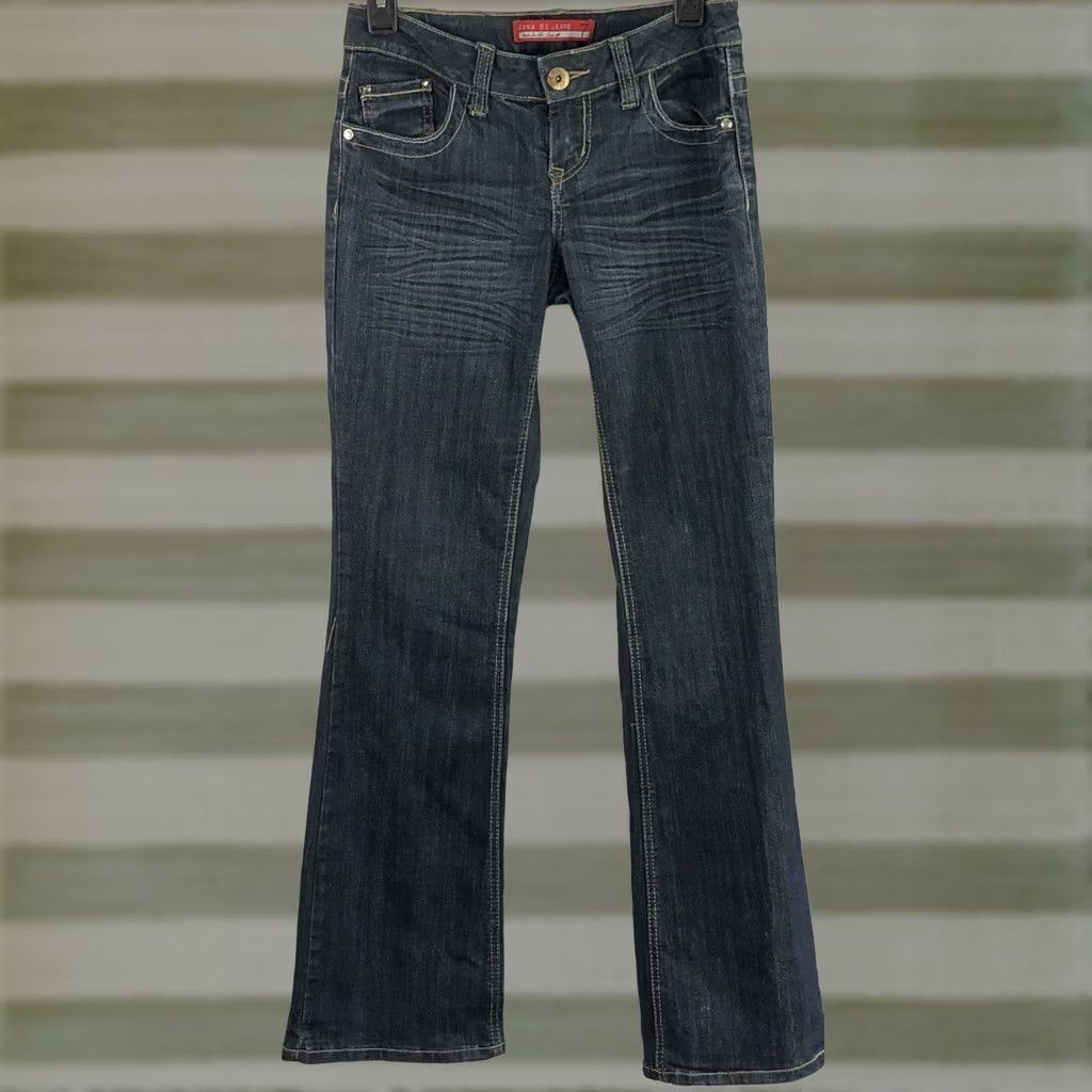 Denime VINTAGE Zana Di Blue Jeans 7 Jrs Dark Denim 28”W 31”In Beaded Flare Low Rise Y2K 90s Jeans Womens Juniors 7 Size 28" / US 6 / IT 42 - 1 Thumbnail