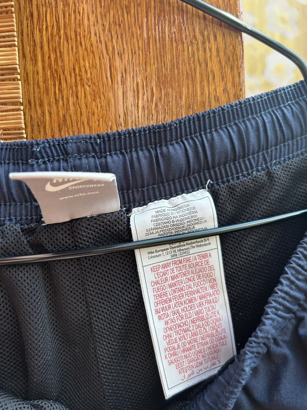 Nike Vintage Nike Nylon Cargo Pants Size M Navy Blue Size US 32 / EU 48 - 6 Thumbnail