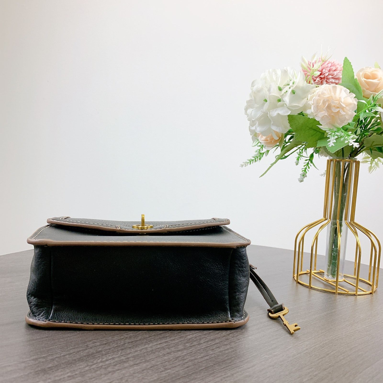 Fossil Fossil SHB3070001 Ainsley Small Flap Crossbody IN Black Size ONE SIZE - 5 Thumbnail