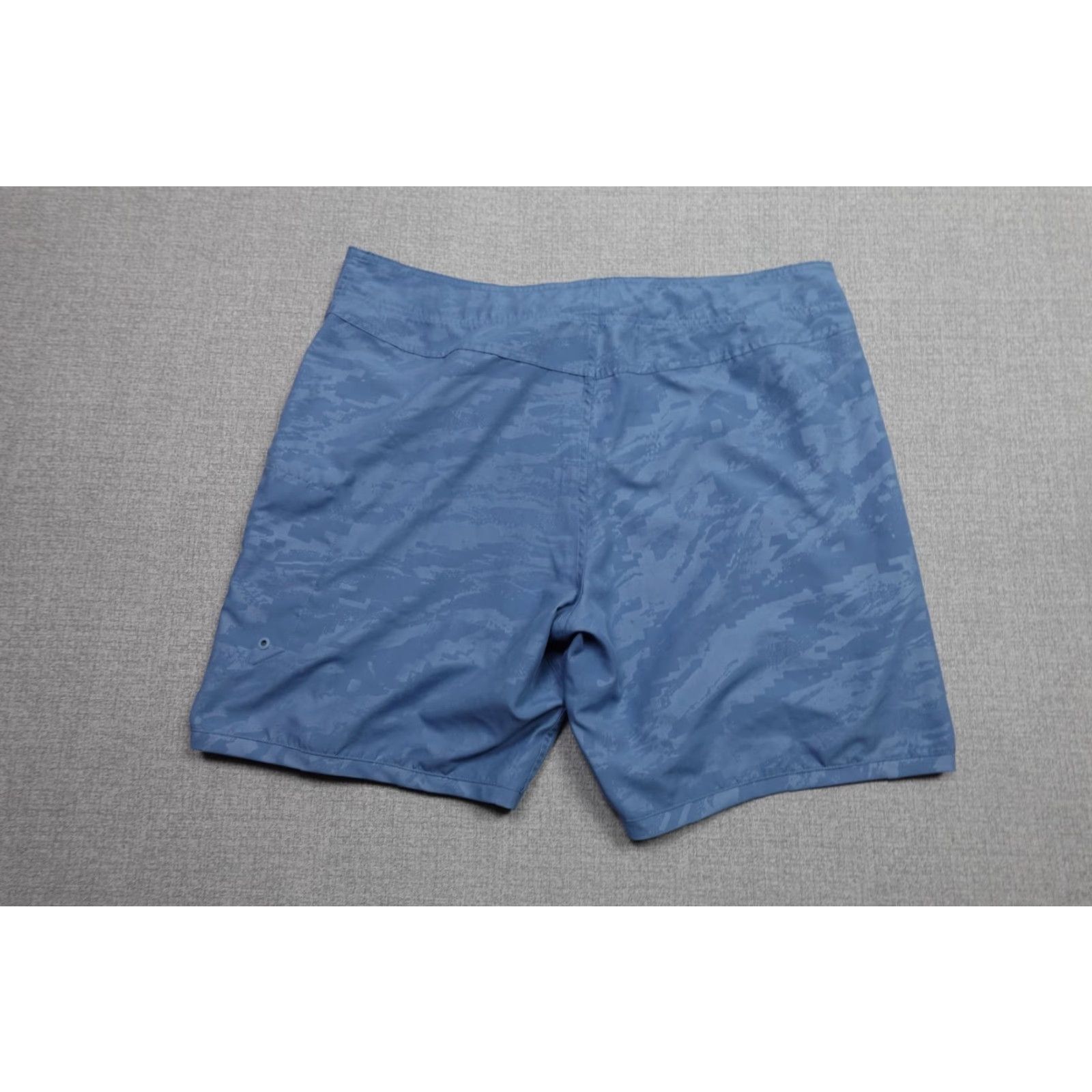 Under Armour Under Armour Board Shorts Mens 40 Blue HeatGear Quick Dry Swim Trunks CAMO, Drawstring, Pockets, 1 Zip Pocket, Loose Fit Size US 40 / EU 56 - 3 Thumbnail