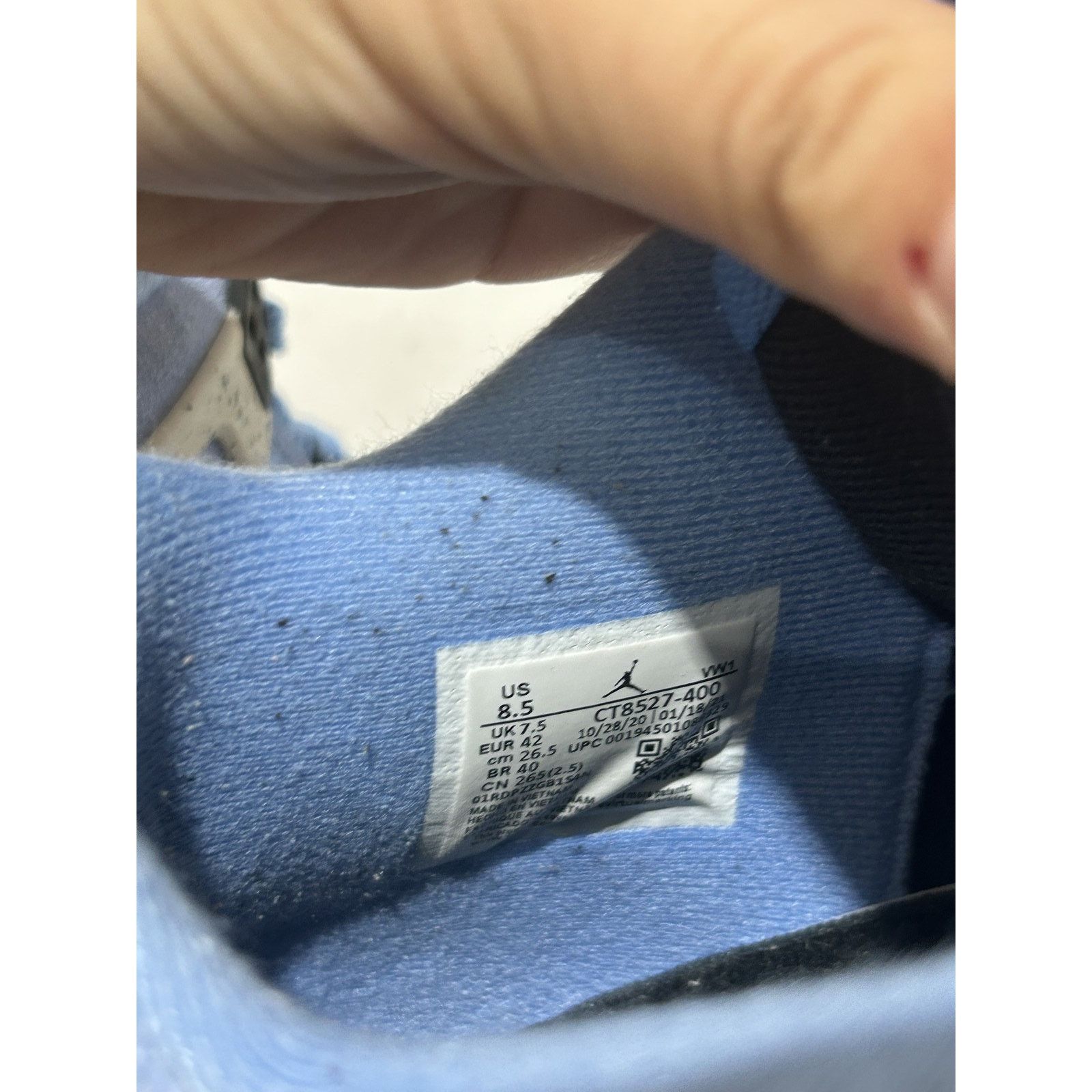 Nike JORDAN 4 RETRO UNIVERSITY BLUE SIZE 8.5 PREOWNED Size US 8.5 / EU 41-42 - 8 Thumbnail