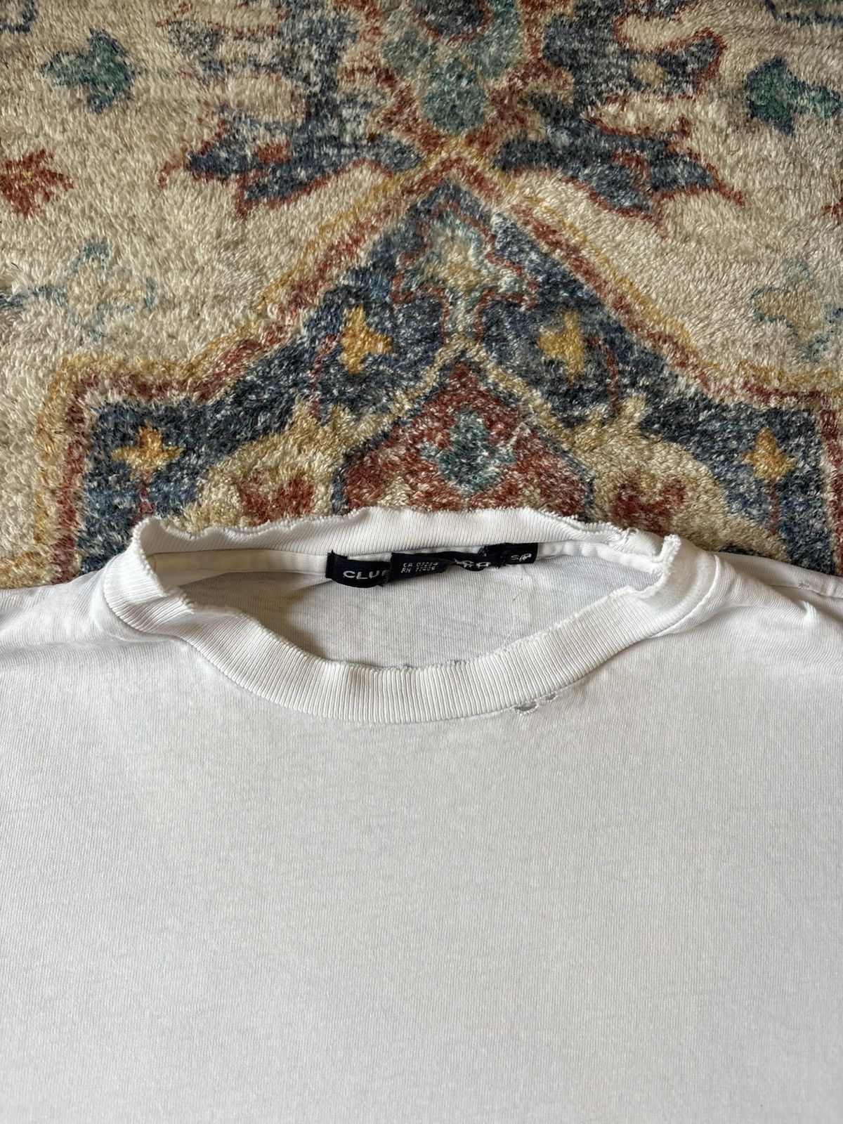 Club Monaco Vintage Club Monaco Logo T-shirt Small Size US S / EU 44-46 / 1 - 5 Thumbnail