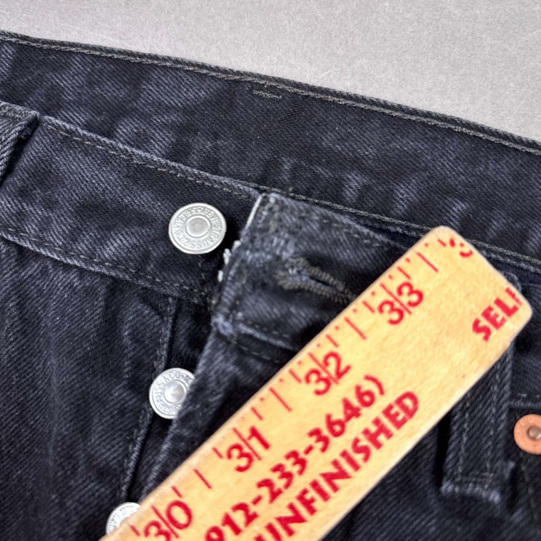 Levi's VINTAGE Levis 501 Jeans Mens Black Button Fly Denim Pant Repaired Distressed 33x32 Men's Jeans Leather? Size US 33 - 7 Thumbnail