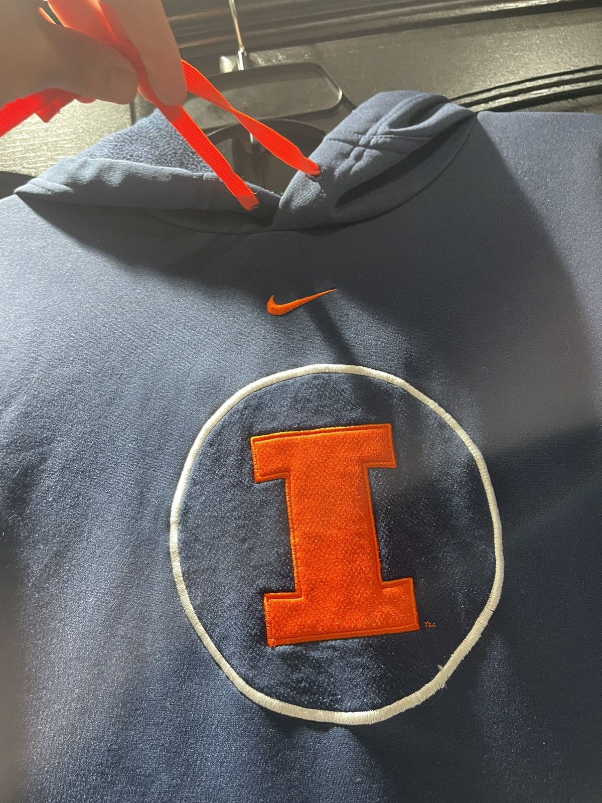 Nike × Vintage Vintage Nike University Of Illinois Center Swoosh Hoodie Size US M / EU 48-50 / 2 - 2 Thumbnail