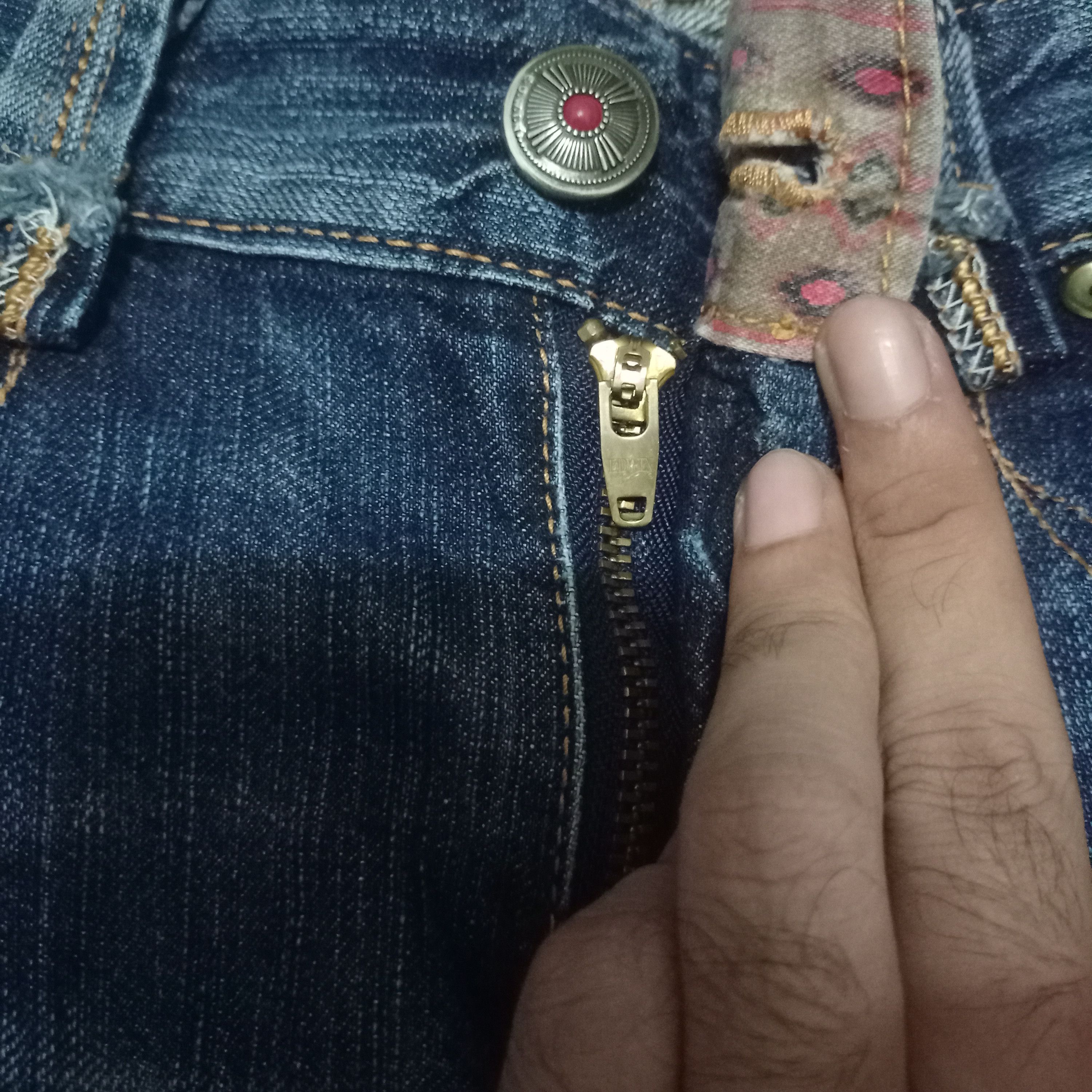 Edwin × Japanese Brand Exclusive Vintage Edwin XV Blue Wash Distressed Jeans 31x30 Size US 31 - 3 Thumbnail