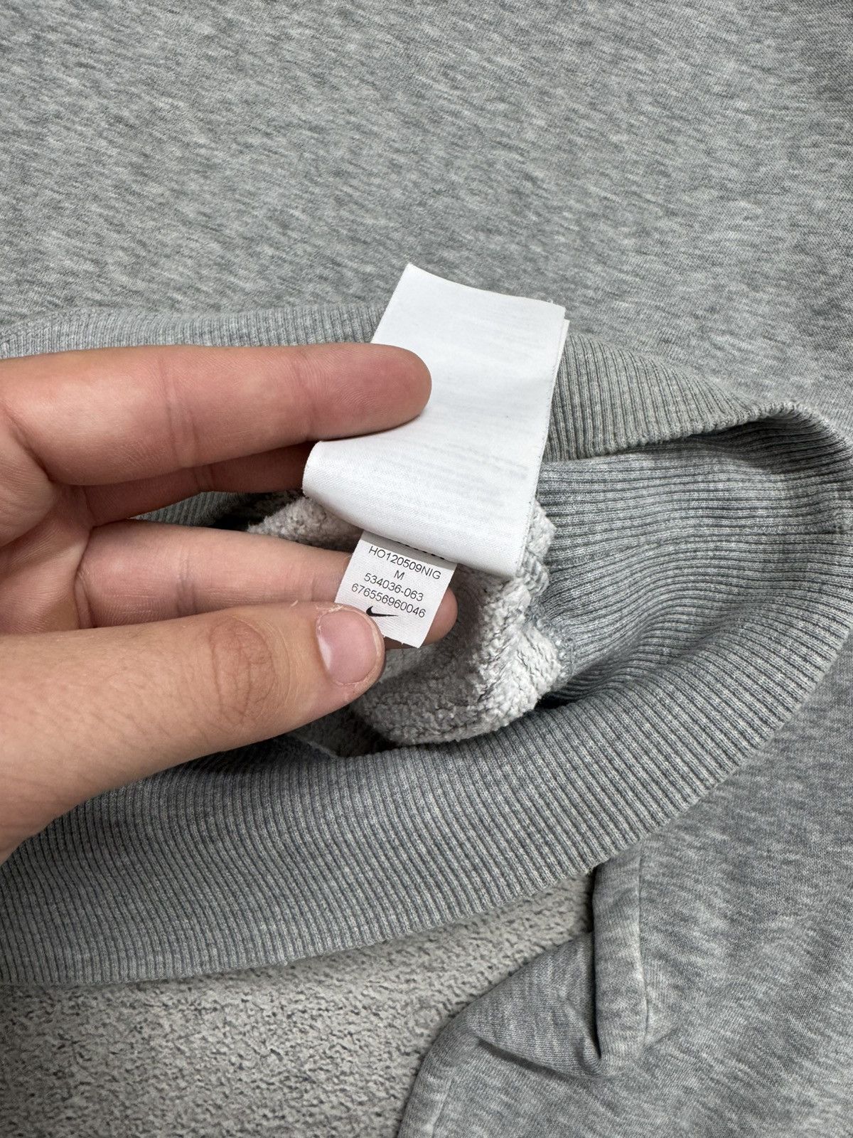 Nike Vintage Y2k Nike 🤍 Mini Logo Sweatshirt 00’s Size US M / EU 48-50 / 2 - 12 Thumbnail