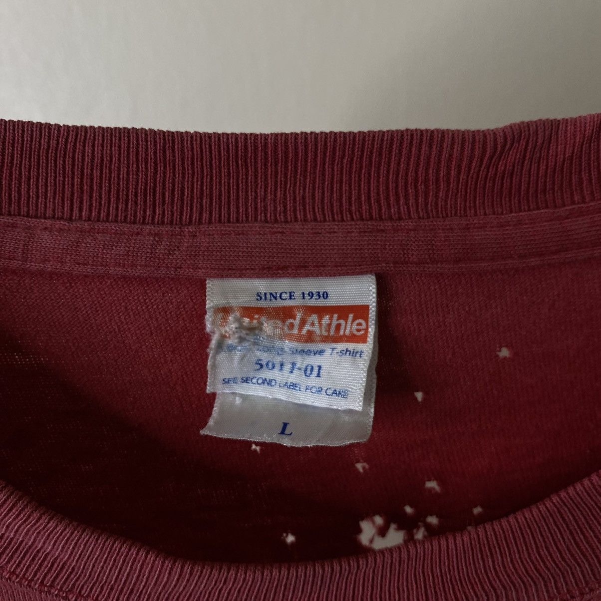 Vintage Vintage 2000s Vacances Dennis Rodman Devil LS Faded Red Tee Size US L / EU 52-54 / 3 - 3 Thumbnail