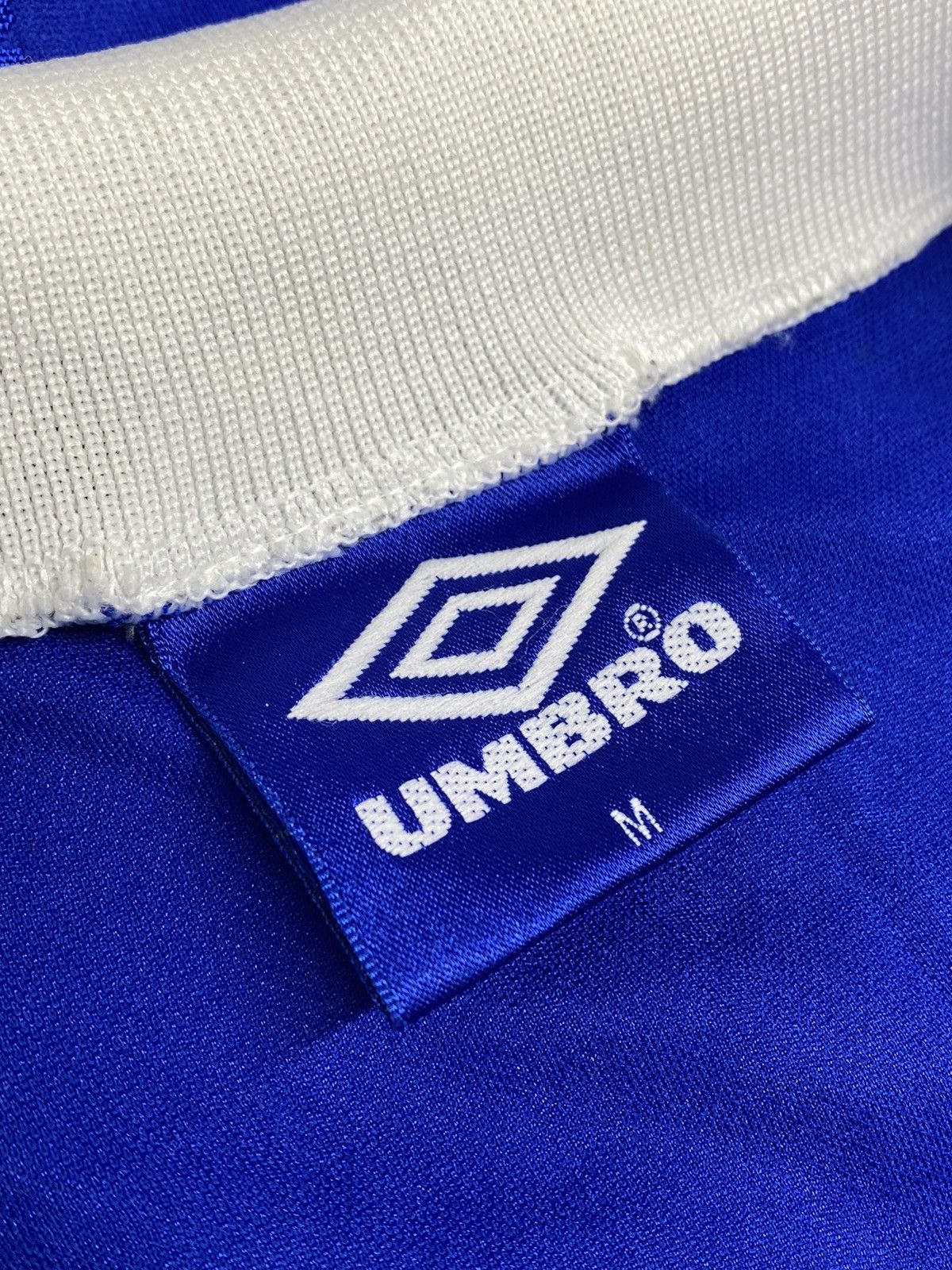 Umbro Vintage Umbro England The F.A. CUP 1998/99 Away Jersey Size US M / EU 48-50 / 2 - 21 Thumbnail