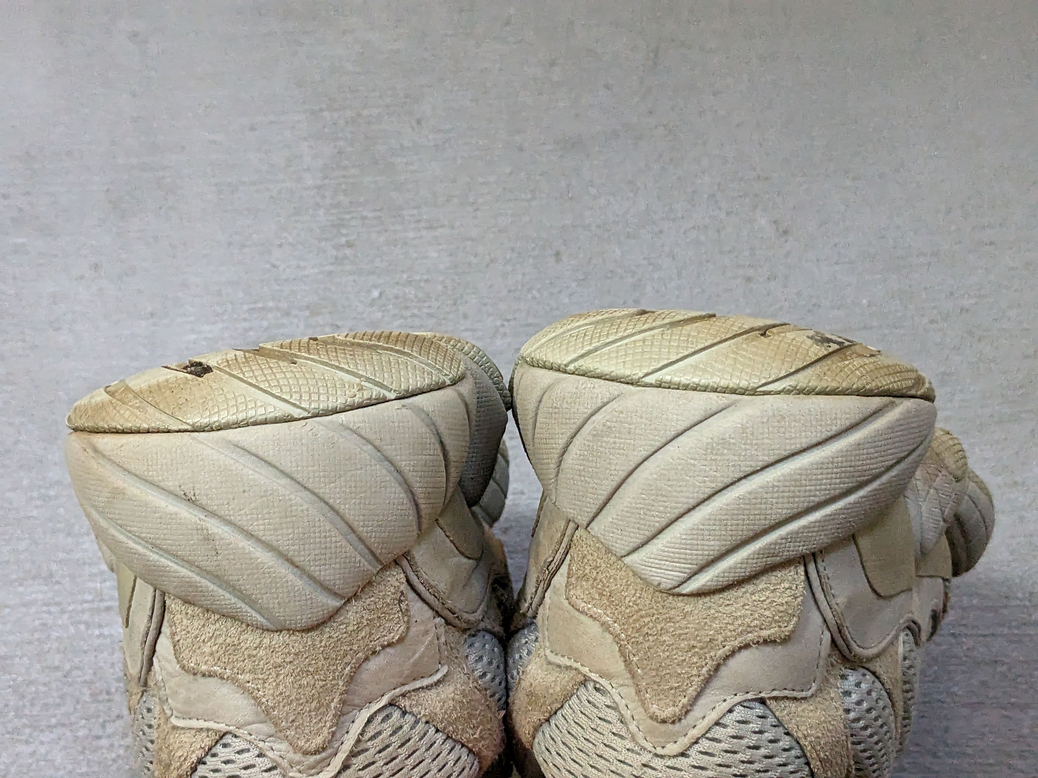 Adidas × Kanye West Adidas Yeezy 500 Salt Size 11 Suede Kanye West Ye EE7287 Size US 11 / EU 44 - 16 Thumbnail