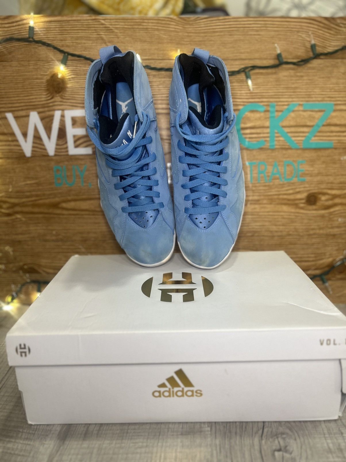 Jordan Brand Jordan 7 Pantone Size US 11 / EU 44 - 5 Thumbnail
