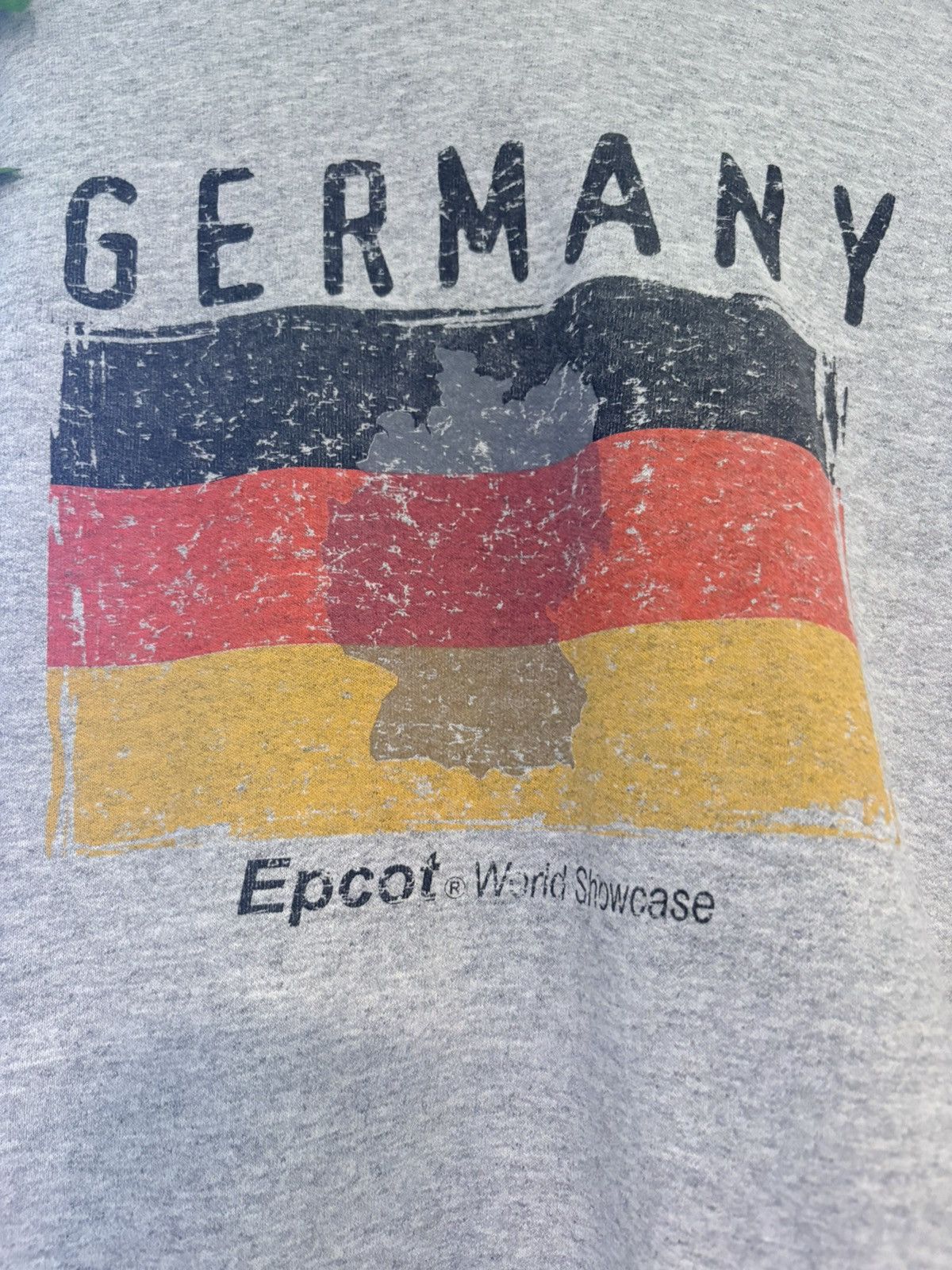Disney Vintage epcot hoodie with a boxy fit Size US XL / EU 56 / 4 - 1 Thumbnail