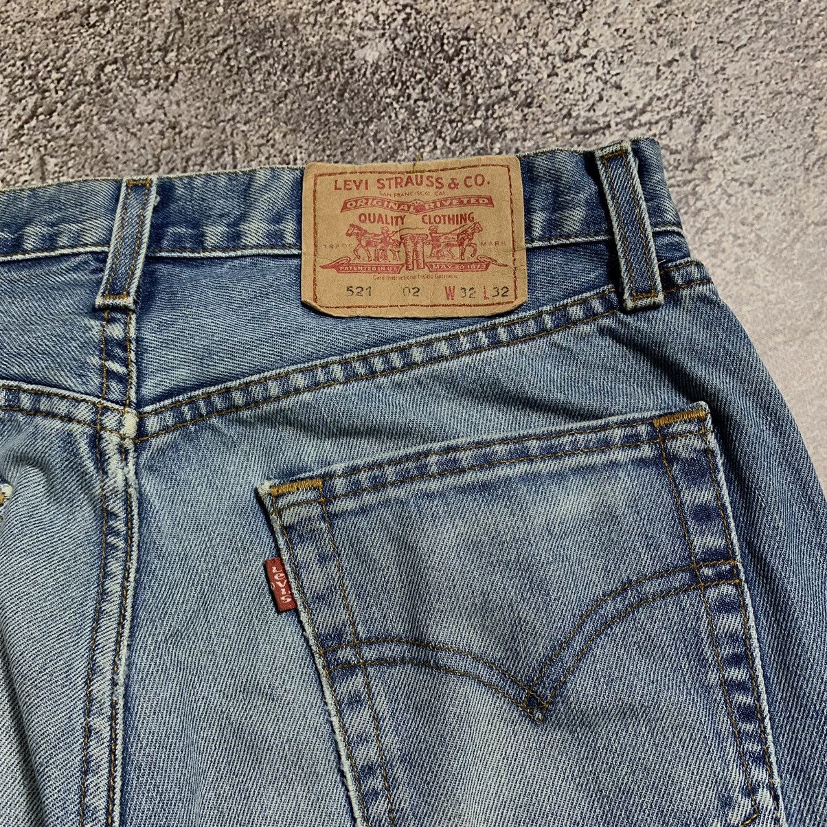 Vintage Vintage 90s Levis Relaxed Fit Faded Jeans Grunge Graphic 32 Size US 32 / EU 48 - 6 Thumbnail
