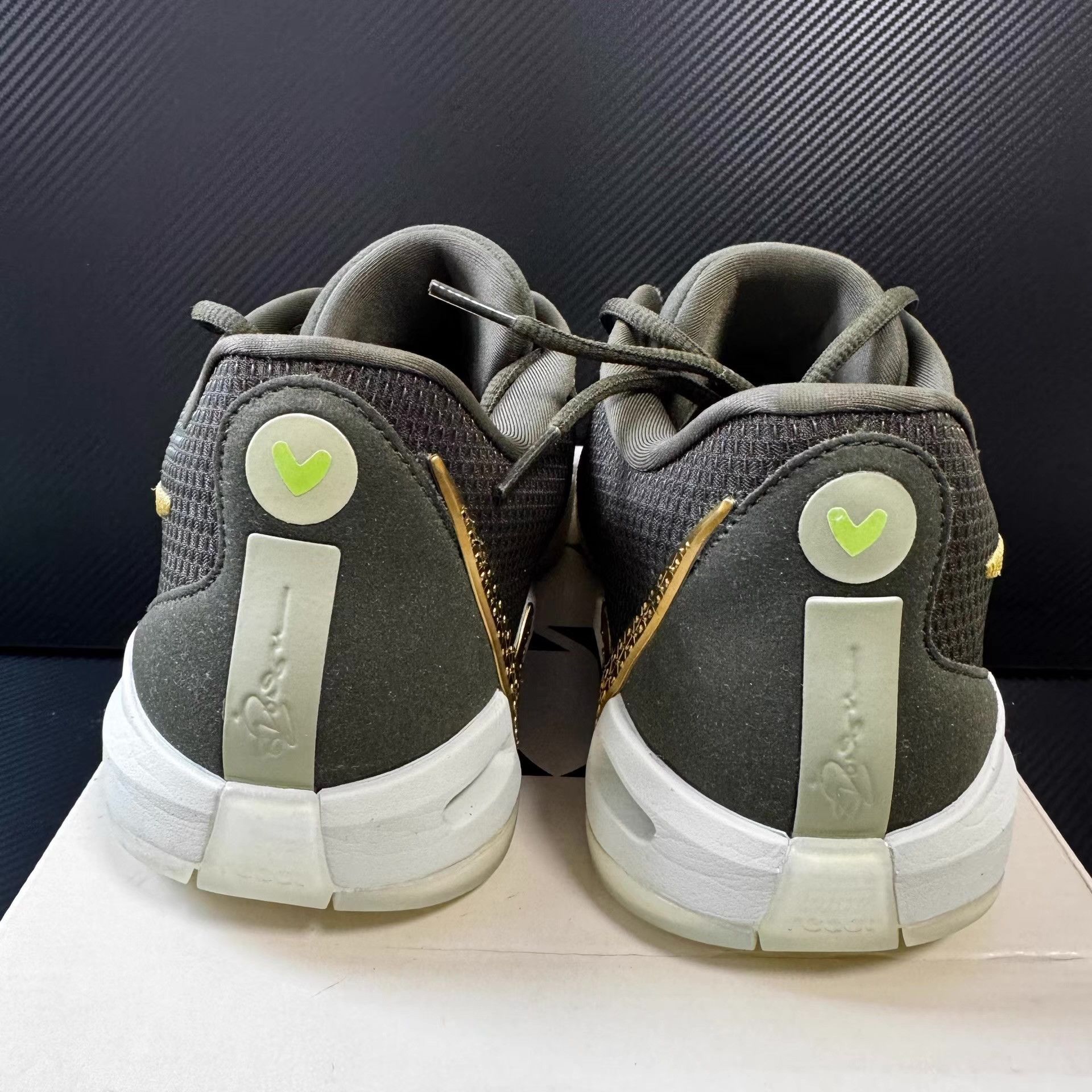 Nike Nike Sabrina 1 Q10 Size US 11 / EU 44 - 2 Thumbnail