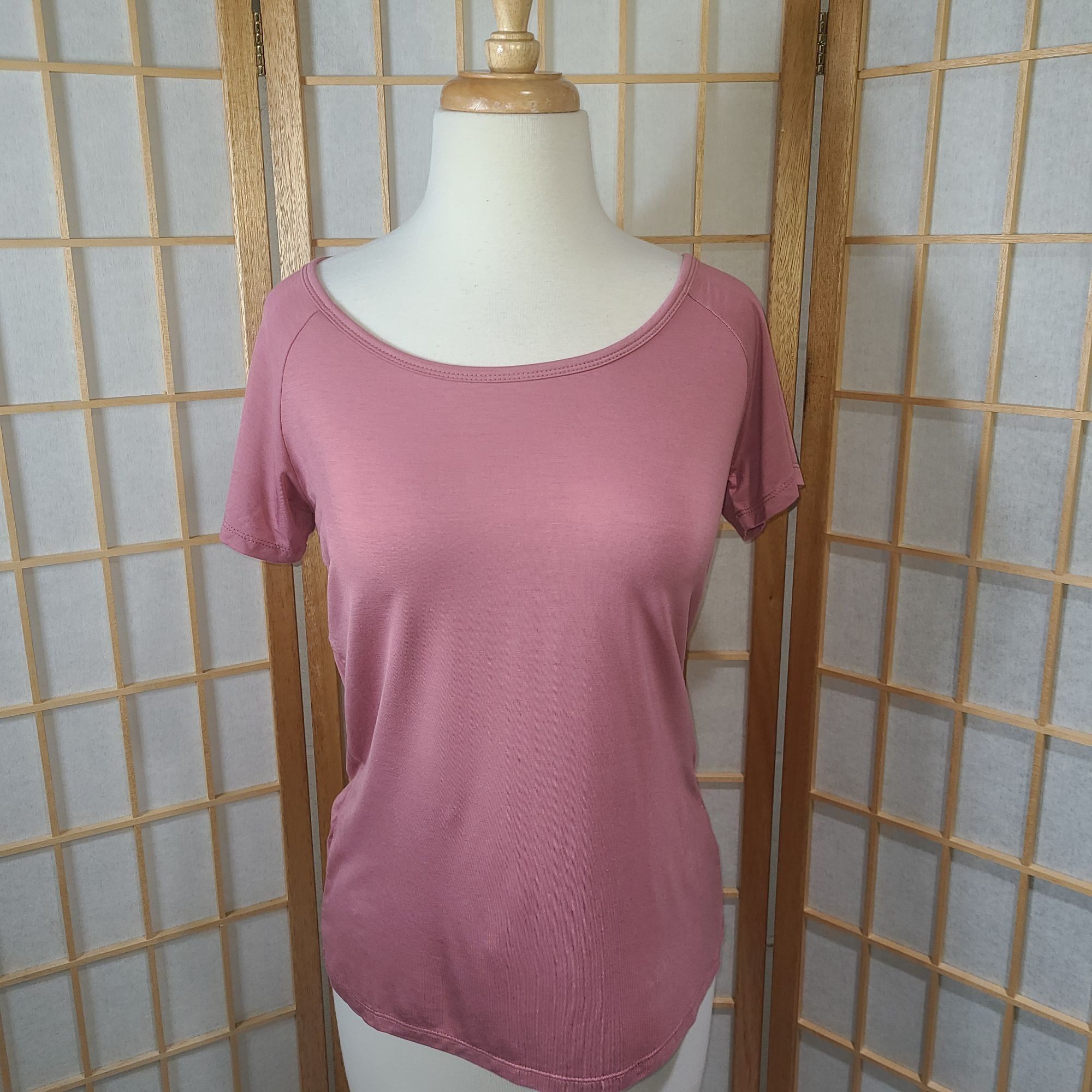 Other NWT The Free Yoga Sm Open Back Top Size S / US 4 / IT 40 - 8 Thumbnail