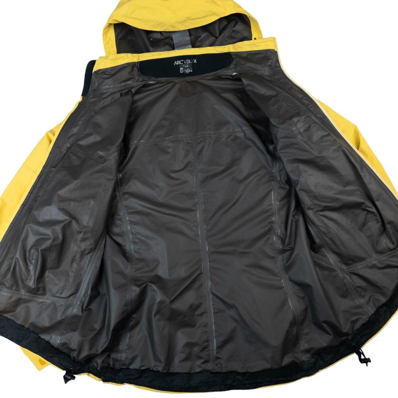 Arc'teryx Vintage Arcteryx Zip Up Gore-Tex Jacket Womens Size S Size S / US 4 / IT 40 - 5 Thumbnail